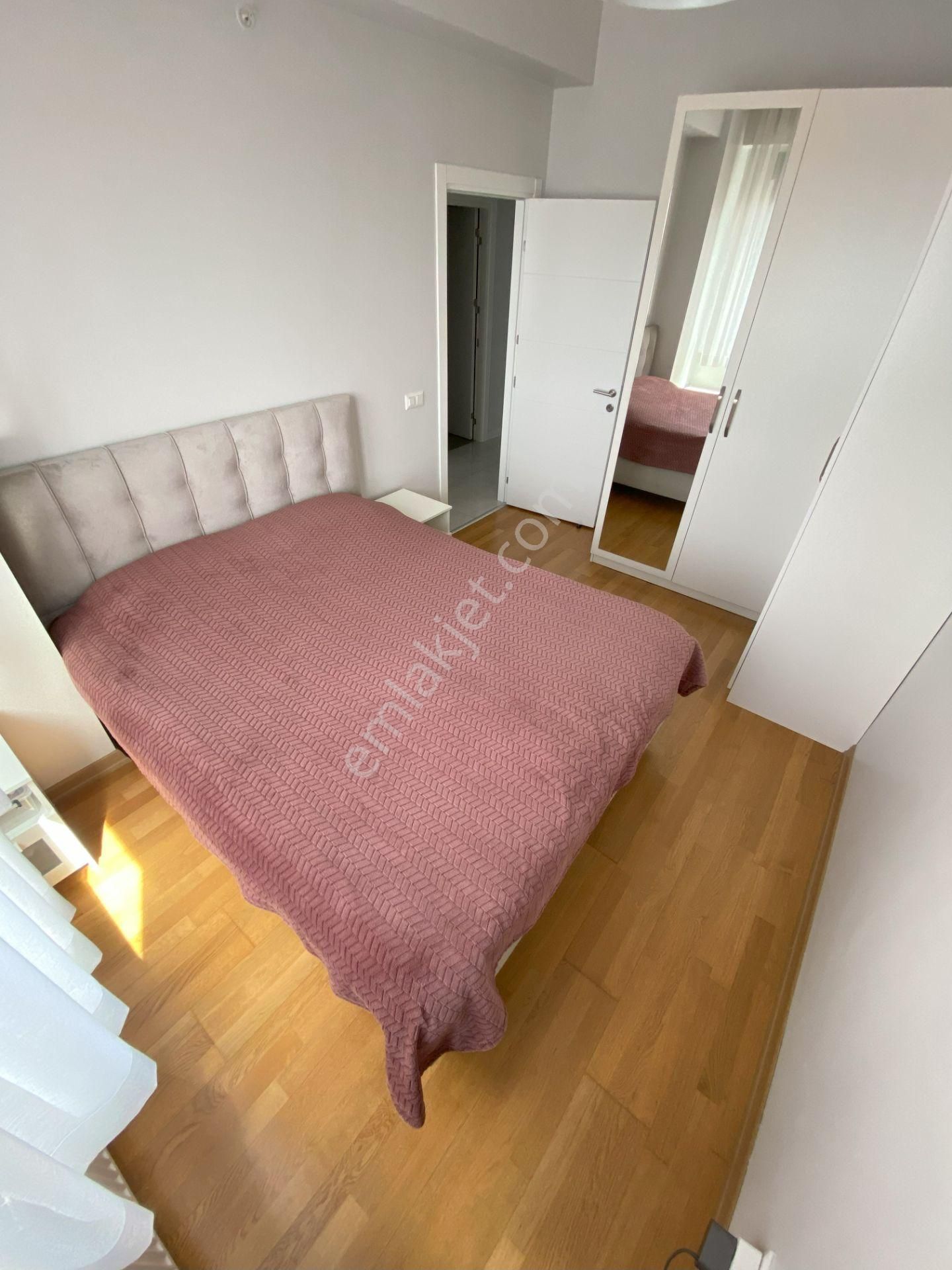 Kozyatağı Vitrin Sitesi’nde Sahibinden Şerefiyeli Eşsiz Manzaralı Loft 2+1 Daire - Görsel 17