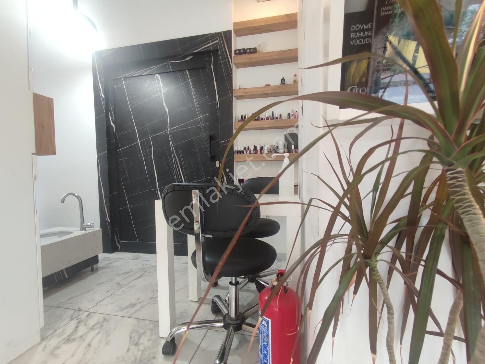 Muratpaşa Meltem Mh'de 18 Yıllık Faal Kuaför Salonu - Görsel 9