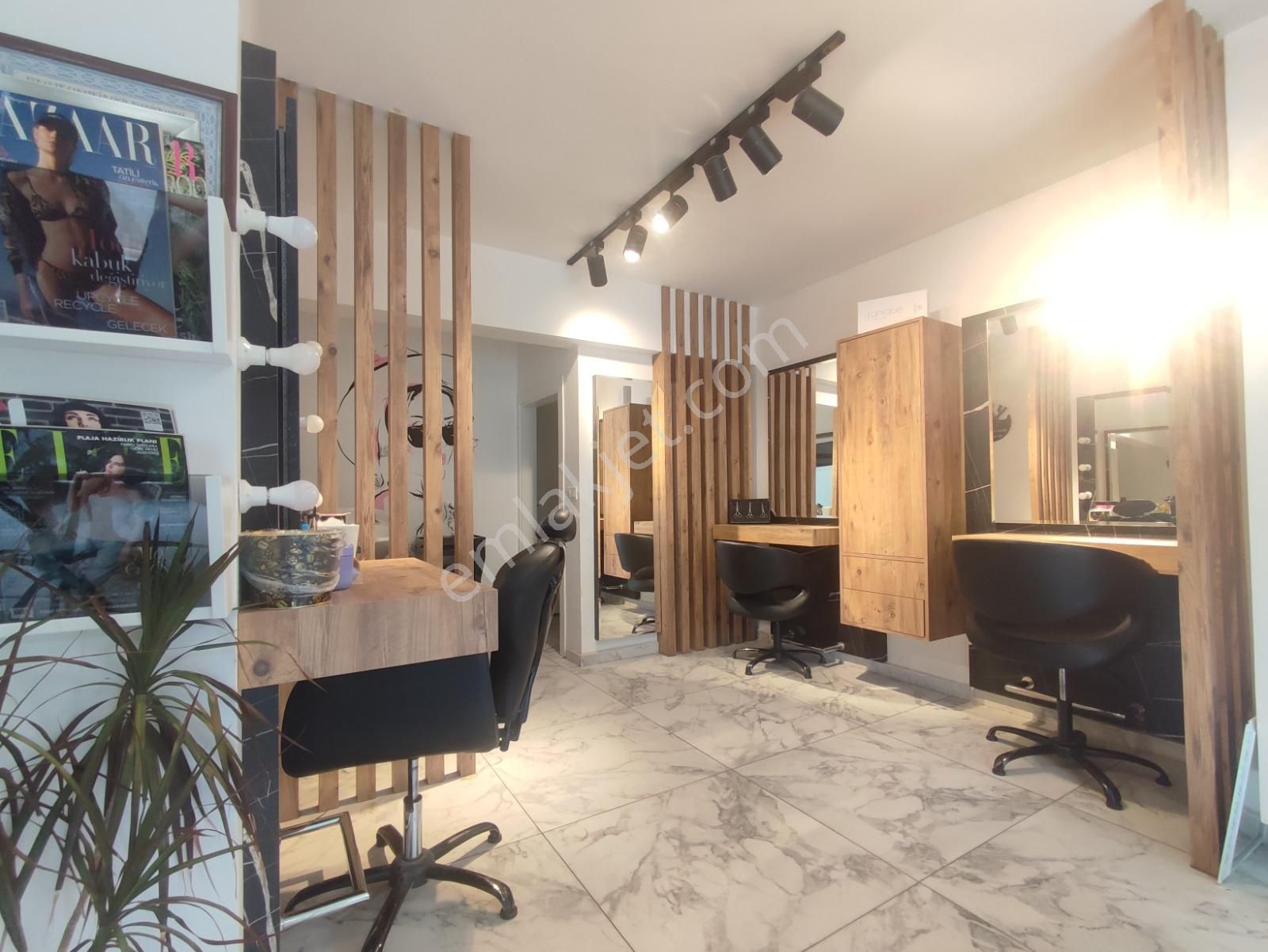 Muratpaşa Meltem Mh'de 18 Yıllık Faal Kuaför Salonu