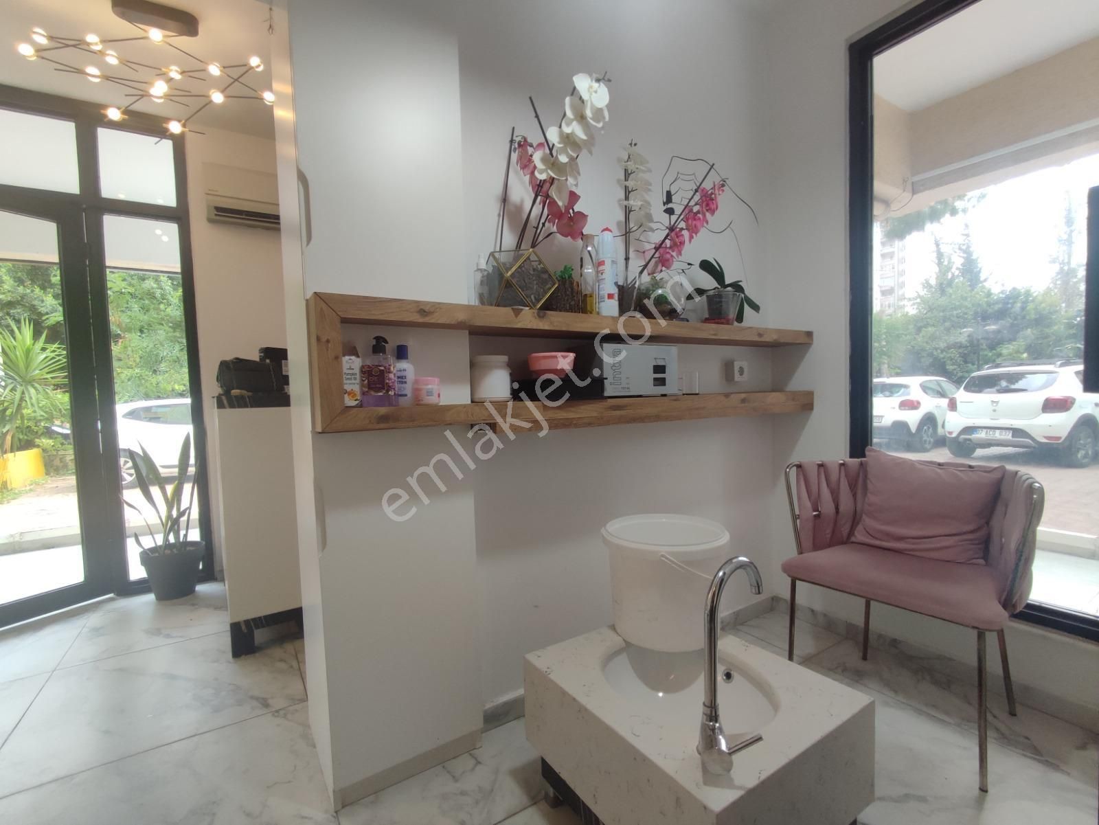 Muratpaşa Meltem Mh'de 18 Yıllık Faal Kuaför Salonu - Görsel 13