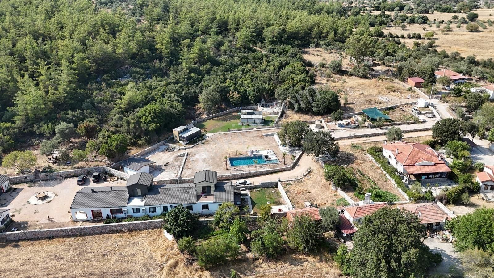 Milas'ta 1600 M² Bahçe İçinde Satılık Villa - Görsel 12