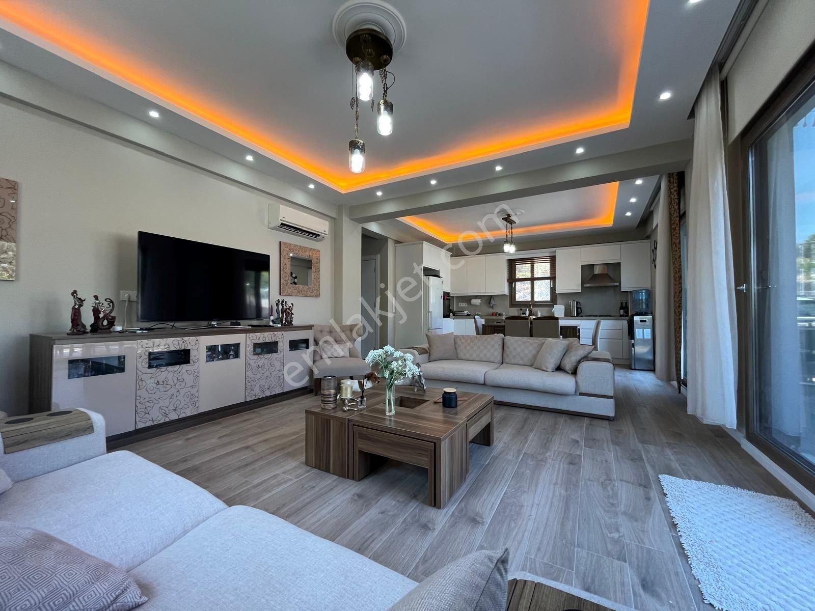 Milas'ta 1600 M² Bahçe İçinde Satılık Villa - Görsel 16