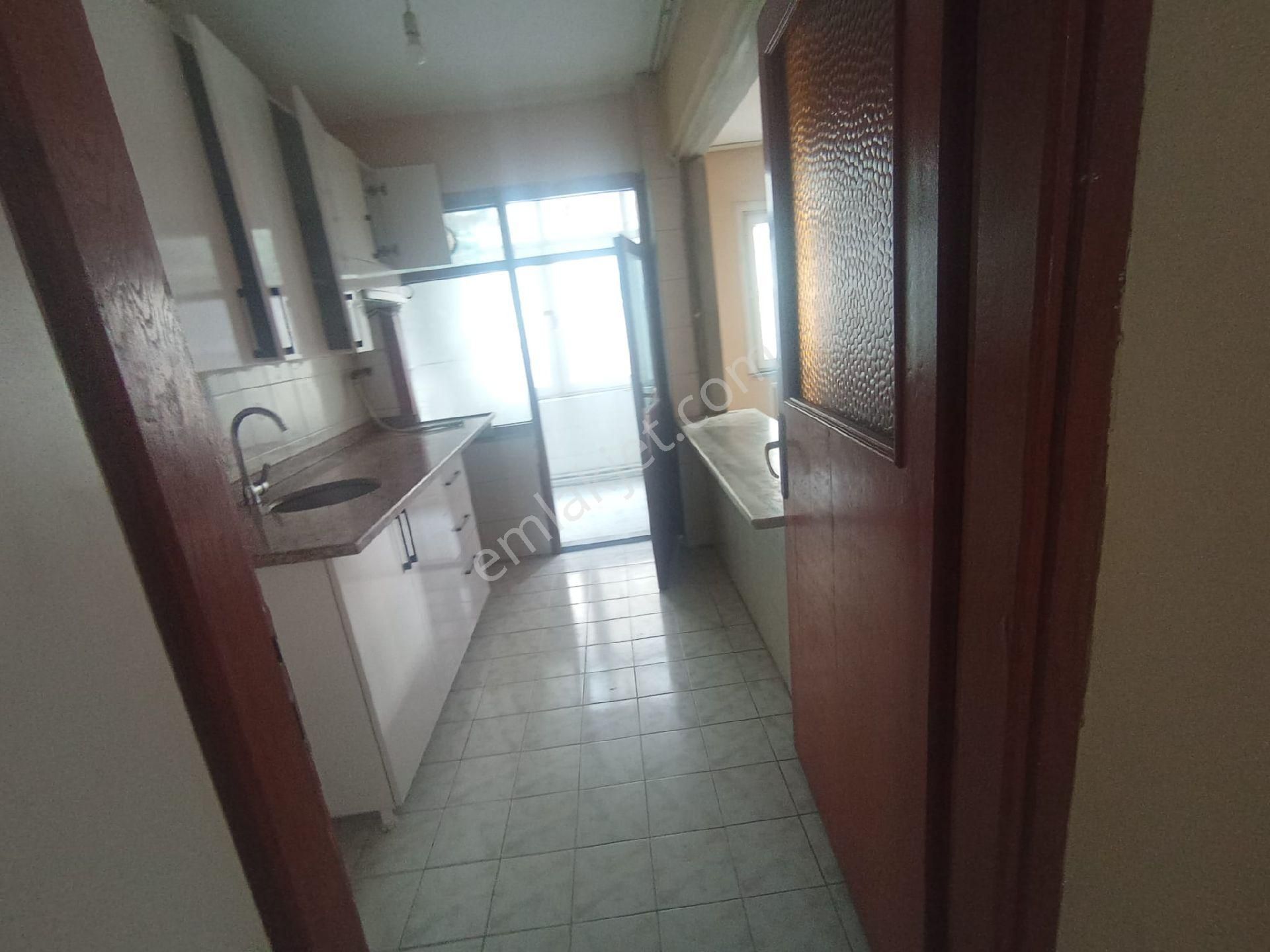 3. Kat Bahariye Metrosuna 2 Dk 2+1 Aileye Uygun - Görsel 4