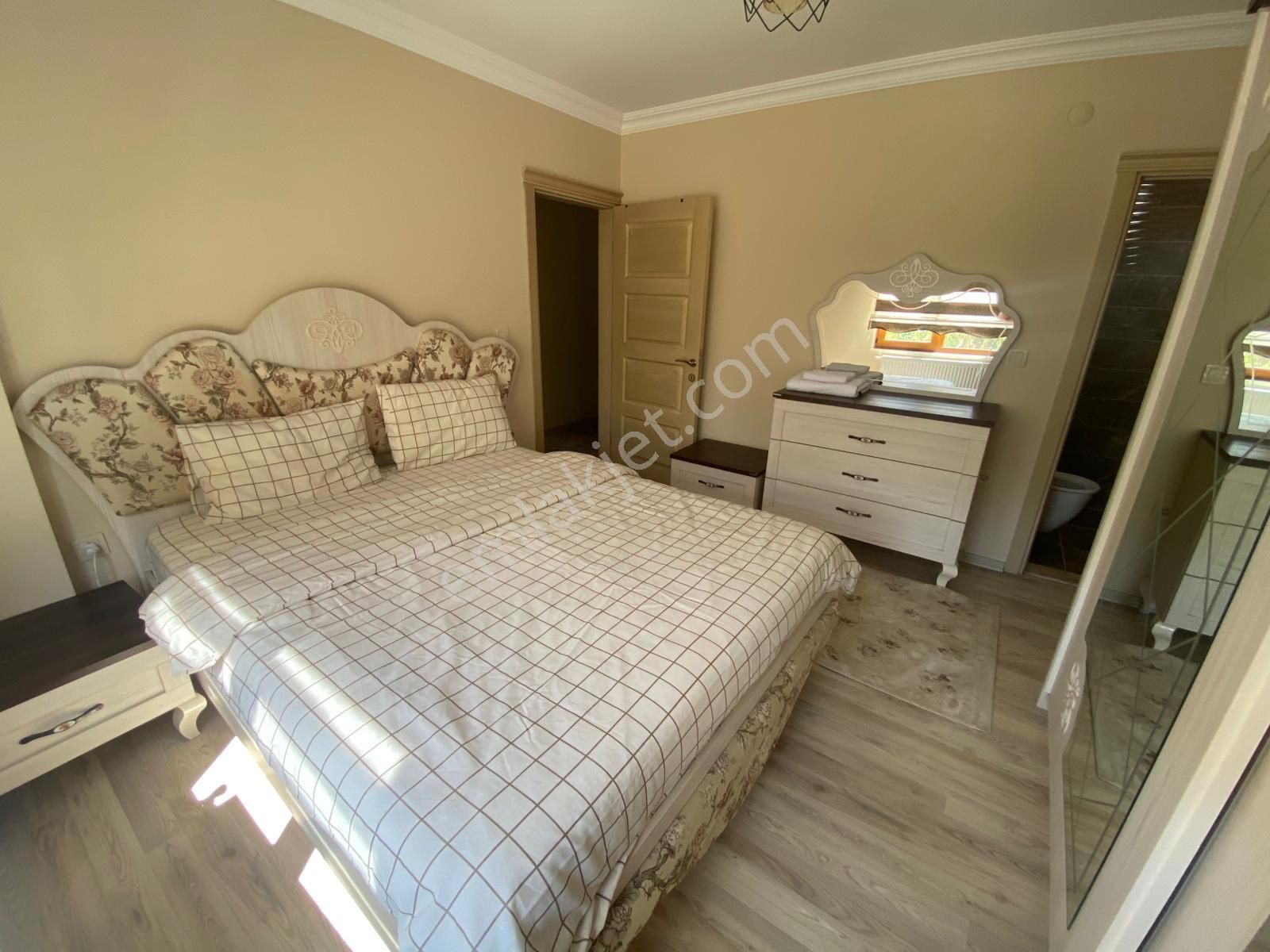 Trabzon'da Kiralık 4+1 Eşyalı Daire (1 Haziran Çıkışlı) - Görsel 4