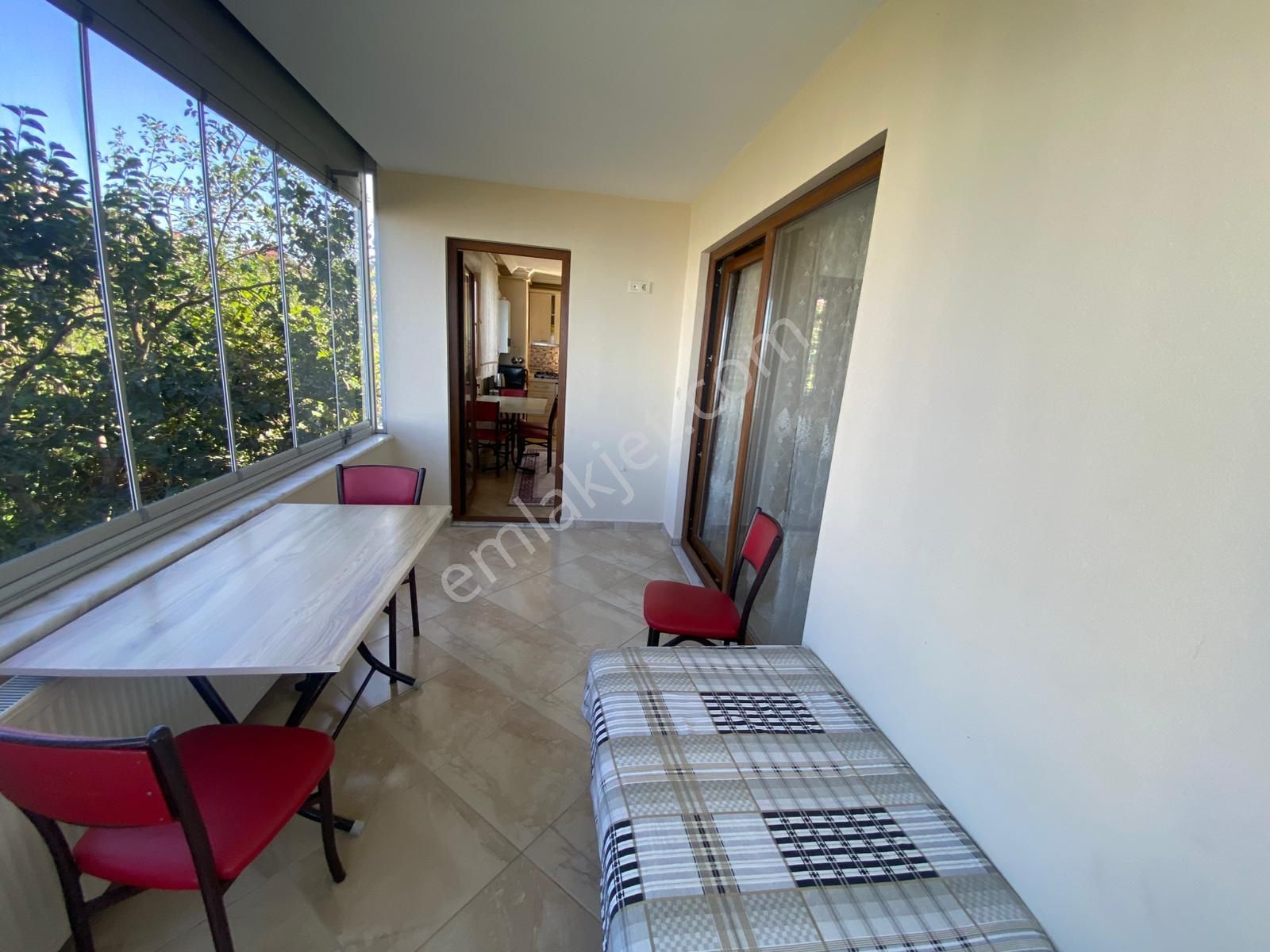 Trabzon'da Kiralık 4+1 Eşyalı Daire (1 Haziran Çıkışlı) - Görsel 9