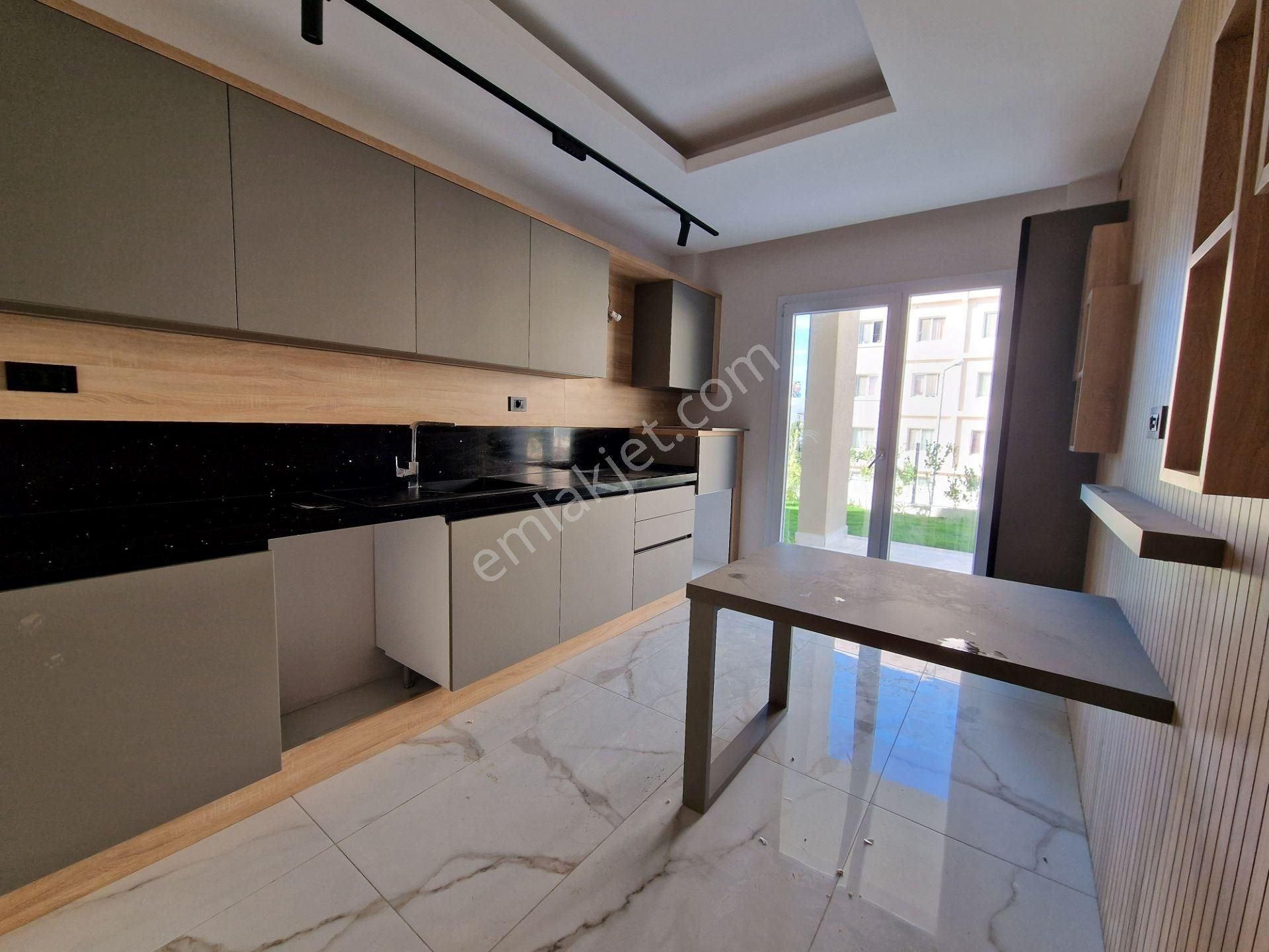 Kuşadası Ege Mahallesi Özel Bahçeli Yeni Lüks Daire - Görsel 19