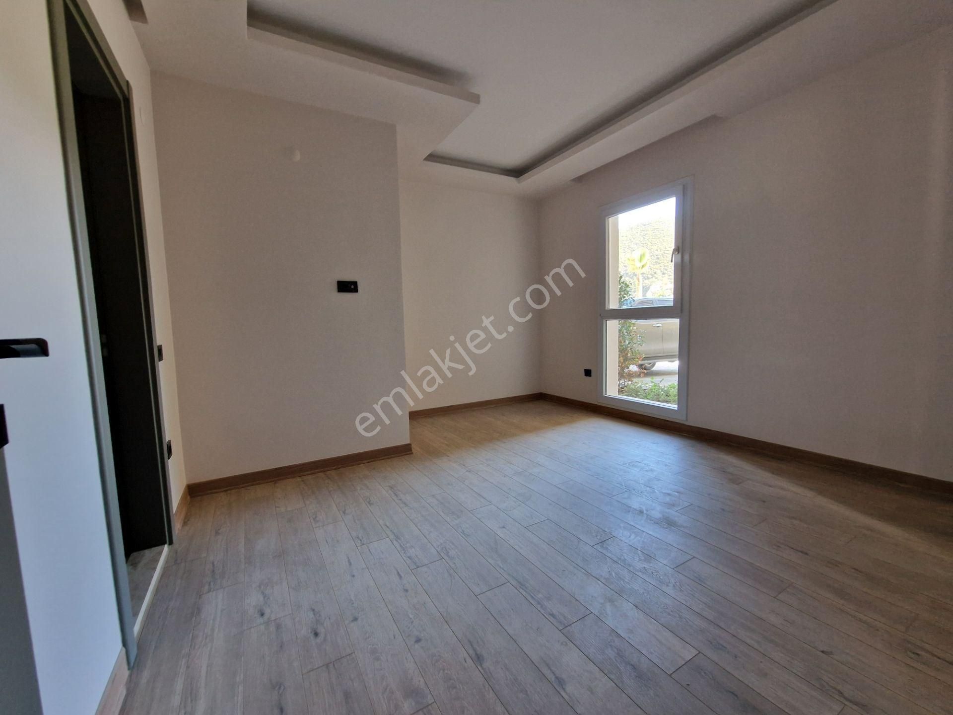 Kuşadası Ege Mahallesi Özel Bahçeli Yeni Lüks Daire - Görsel 15