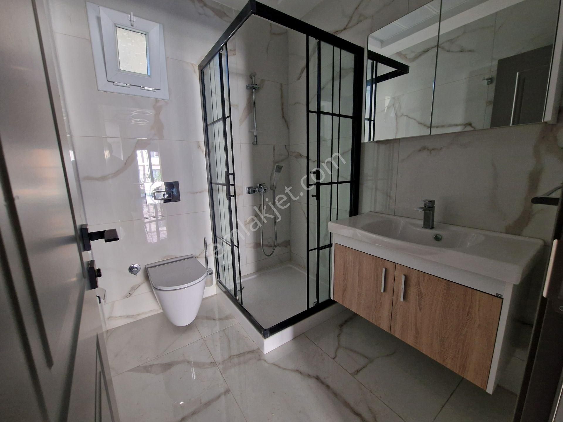 Kuşadası Ege Mahallesi Özel Bahçeli Yeni Lüks Daire - Görsel 11