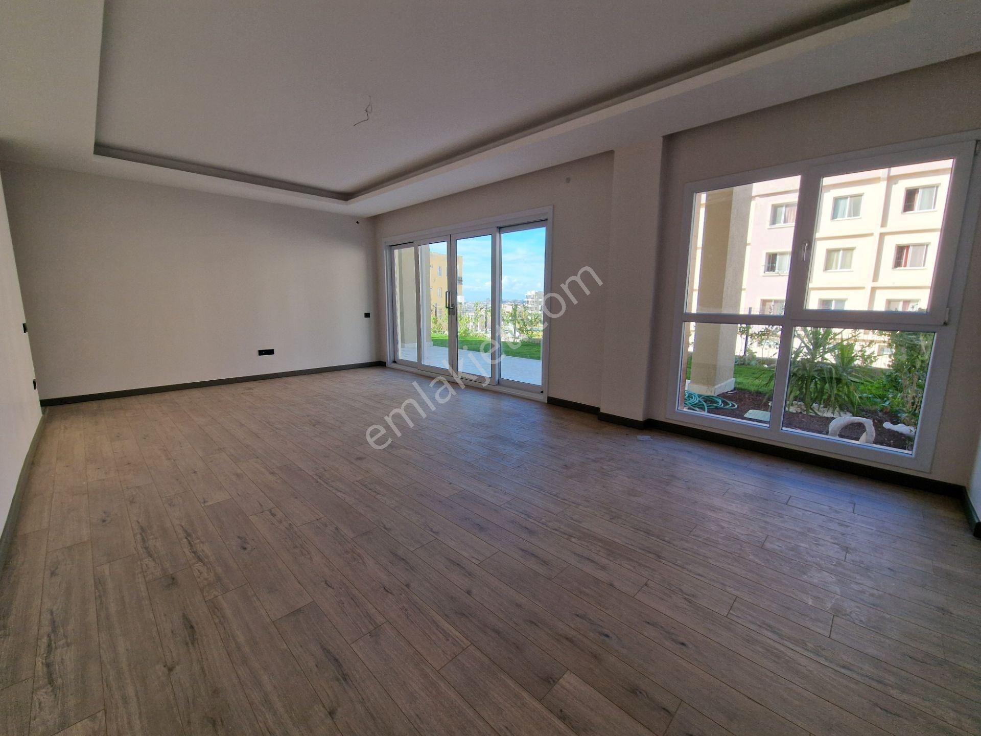 Kuşadası Ege Mahallesi Özel Bahçeli Yeni Lüks Daire - Görsel 21