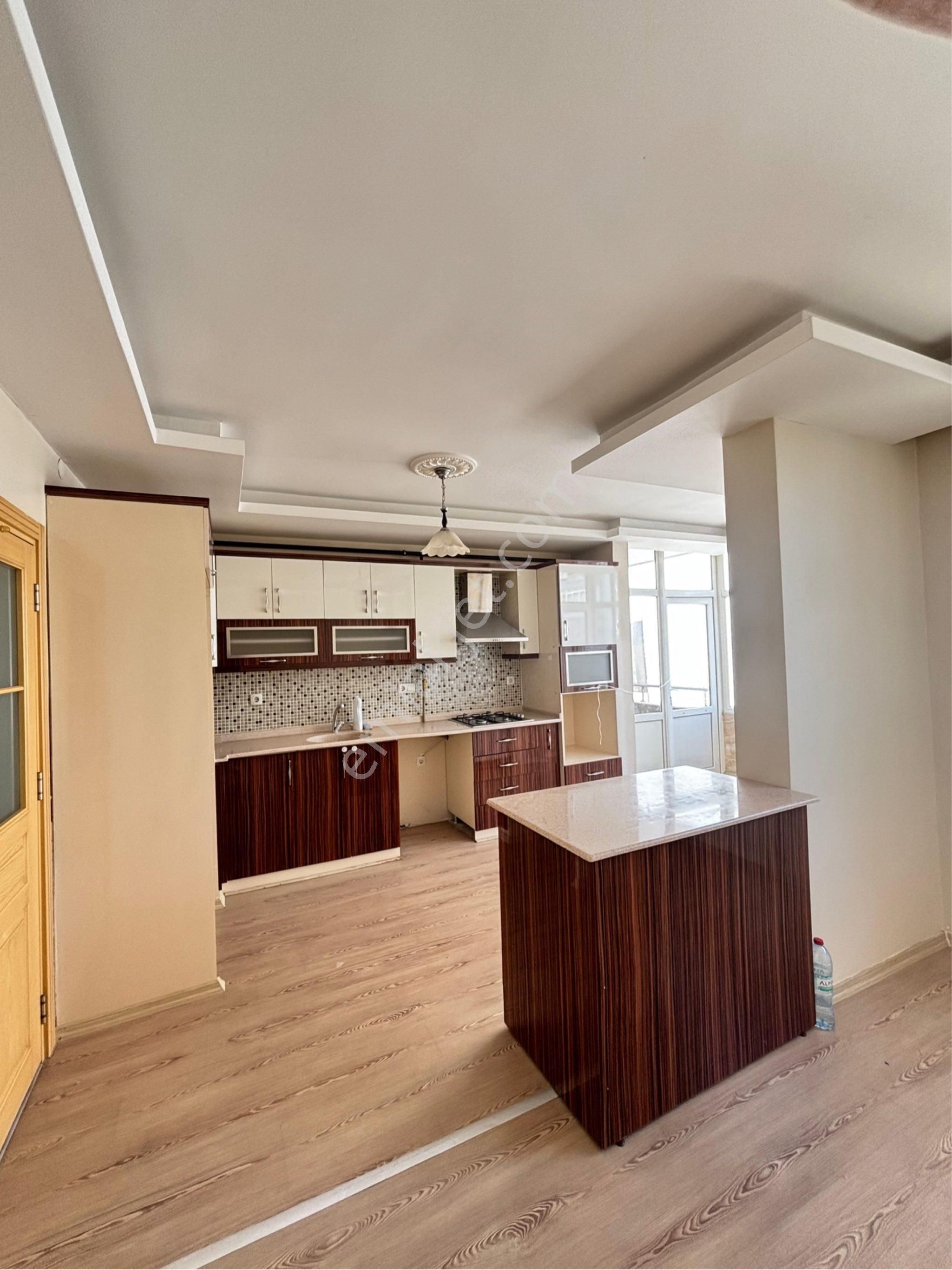 Remint’den Huzurevleri Mahallesinde Geniş 3+1 Ada Mutfak Direk Hasarsız Satıkık Daire Kaçmaz Fiyat!! - Görsel 3