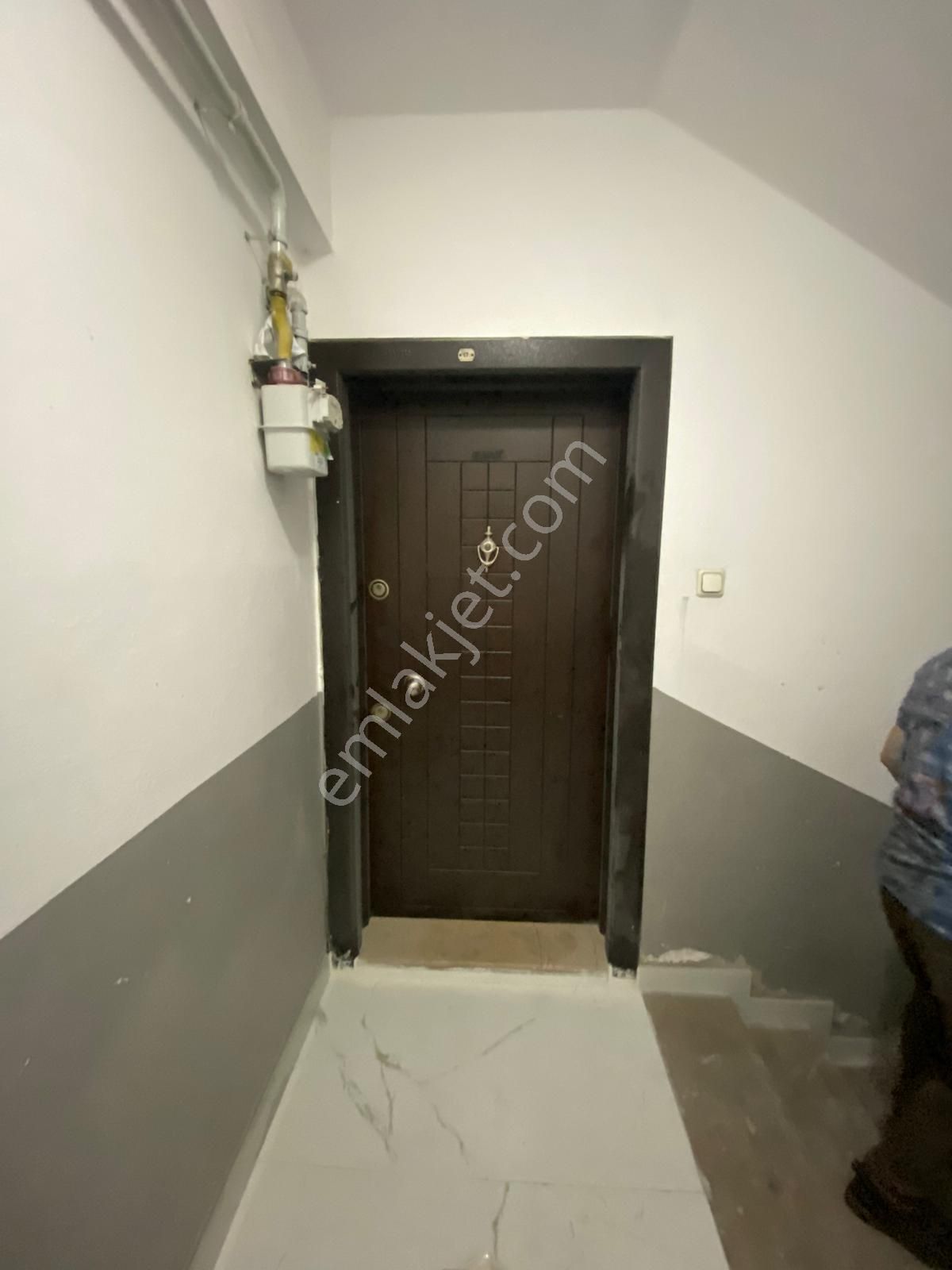 Trabzon'da Kiralık 2+1 Daire - Görsel 16