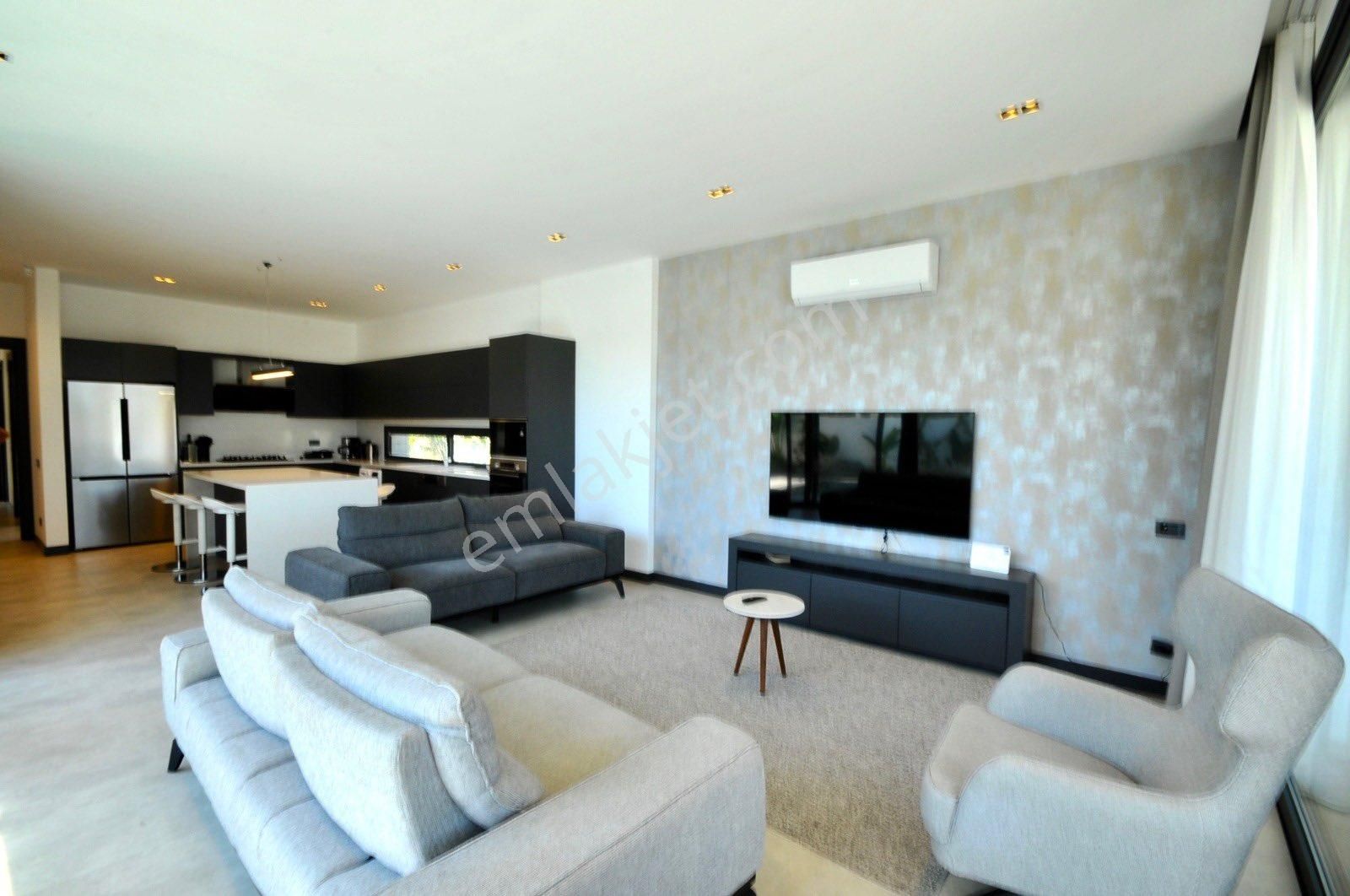 Yalıkavakta Satılık Modern Tekkatlı Villa Özel Havuzlu Bu Fırsat Kaçmaz Acil - Görsel 5