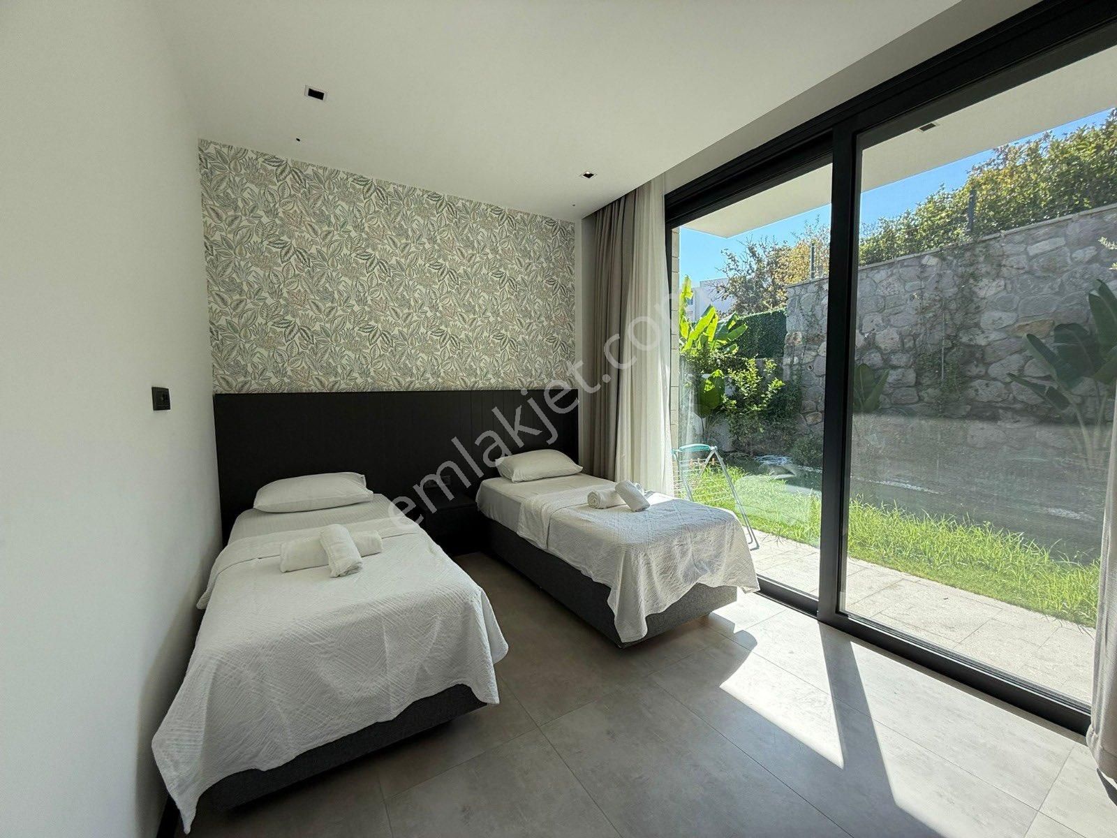 Yalıkavakta Satılık Modern Tekkatlı Villa Özel Havuzlu Bu Fırsat Kaçmaz Acil - Görsel 30