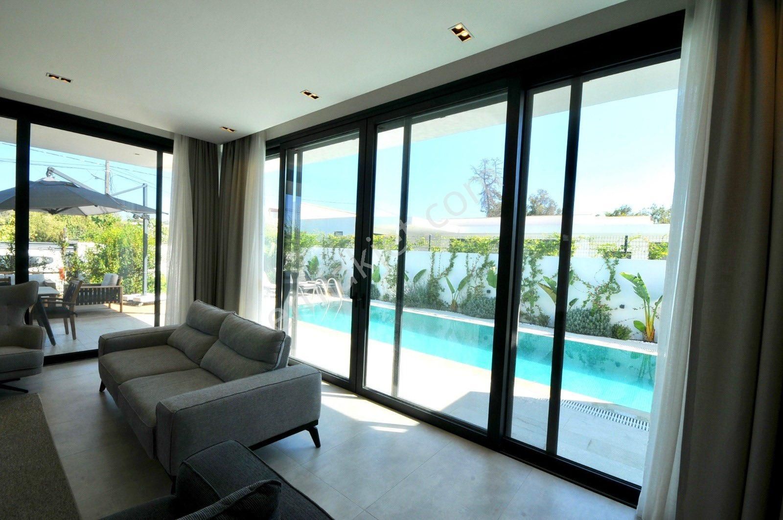 Yalıkavakta Satılık Modern Tekkatlı Villa Özel Havuzlu Bu Fırsat Kaçmaz Acil - Görsel 8