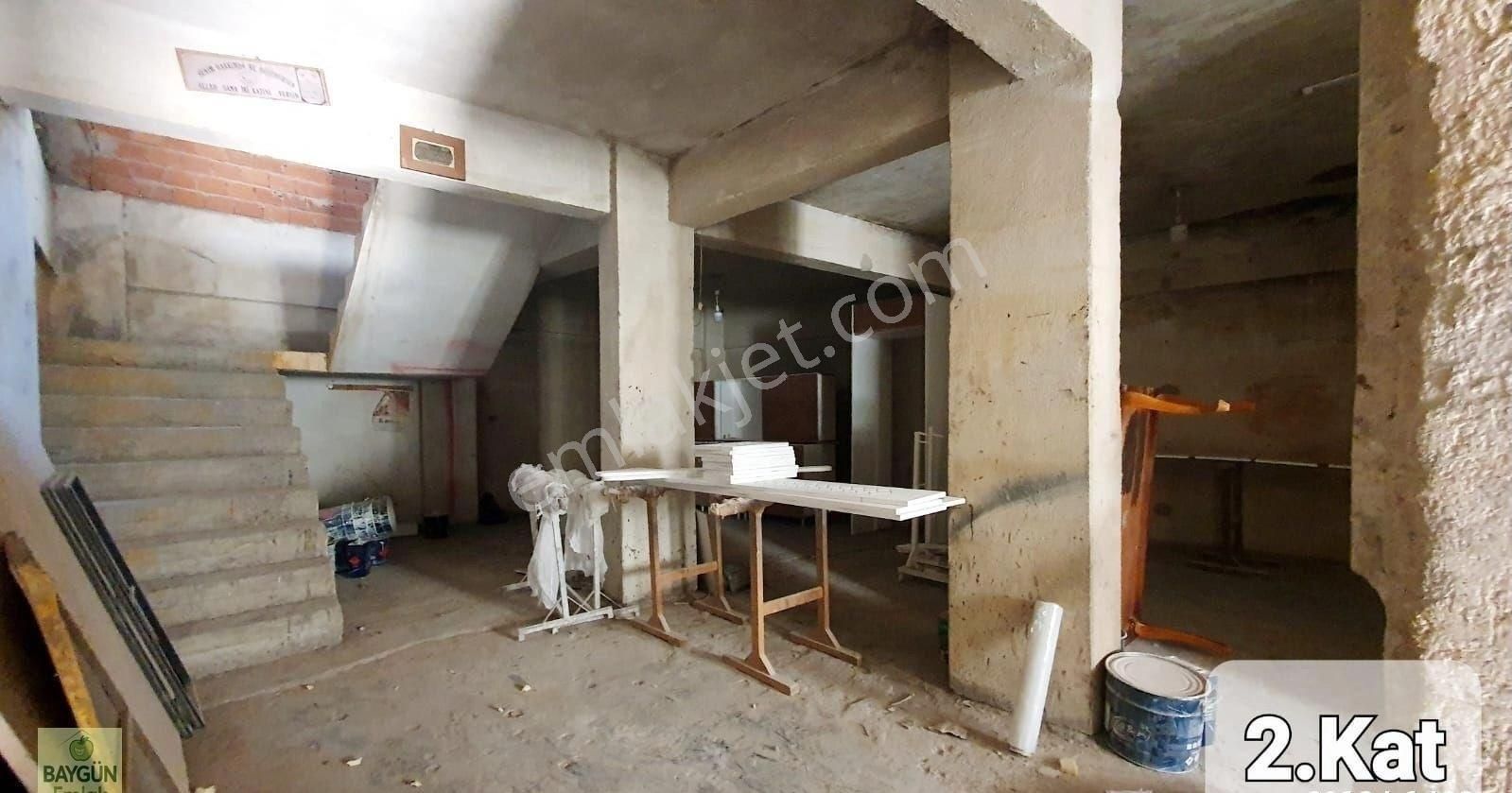 İzmir Buca Seyhan Satılık 3 Katlı Bina 100m2 - Görsel 2