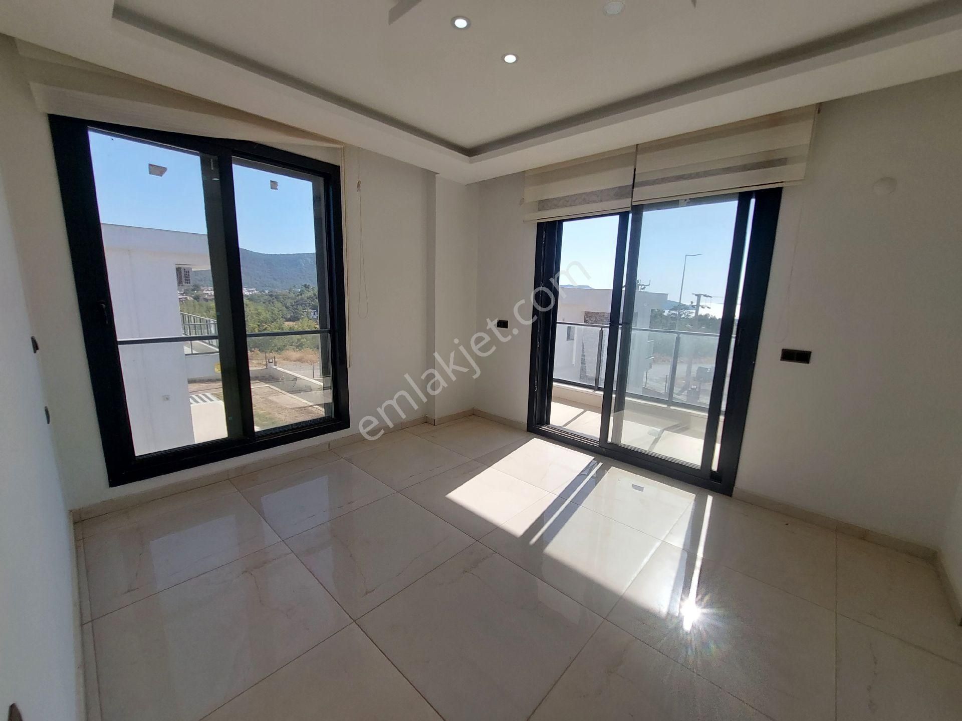 Müstakil3+1 Villa Ayrı Mutfak, Otoparklı Geniş Bahçeli, Ortak 2 Adet Havuz ,kamera Sistemi - Görsel 29