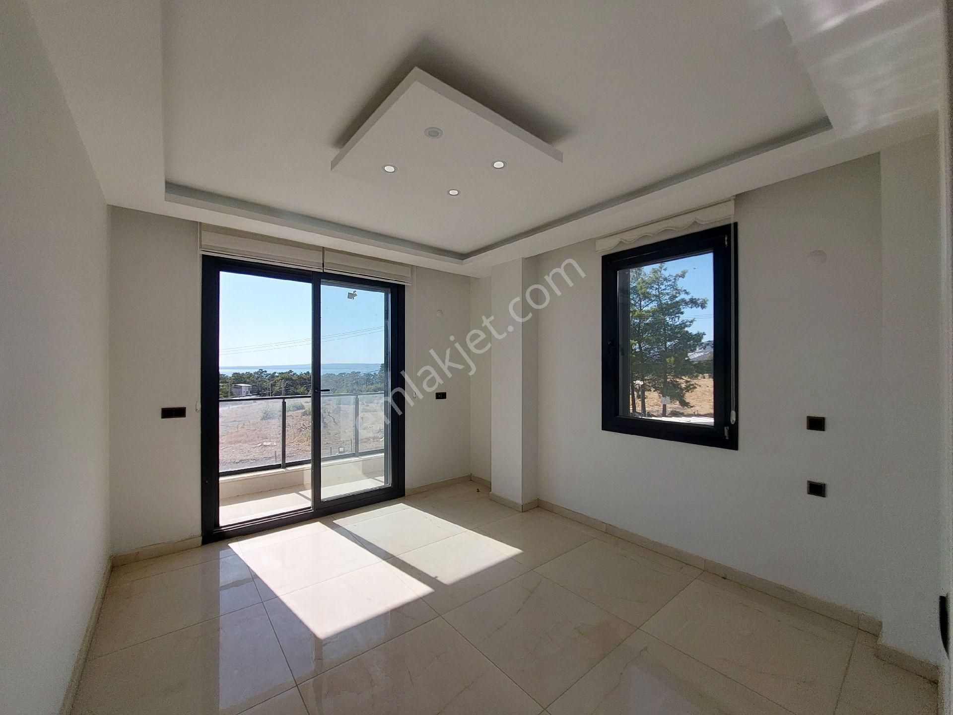 Müstakil3+1 Villa Ayrı Mutfak, Otoparklı Geniş Bahçeli, Ortak 2 Adet Havuz ,kamera Sistemi - Görsel 14