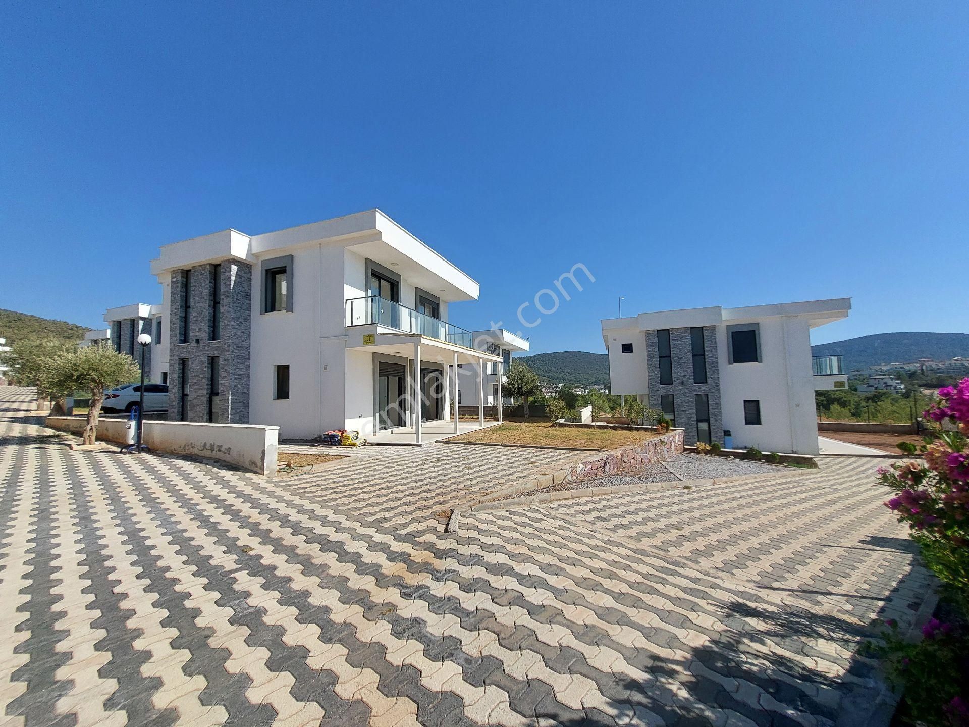 Müstakil3+1 Villa Ayrı Mutfak, Otoparklı Geniş Bahçeli, Ortak 2 Adet Havuz ,kamera Sistemi - Görsel 6