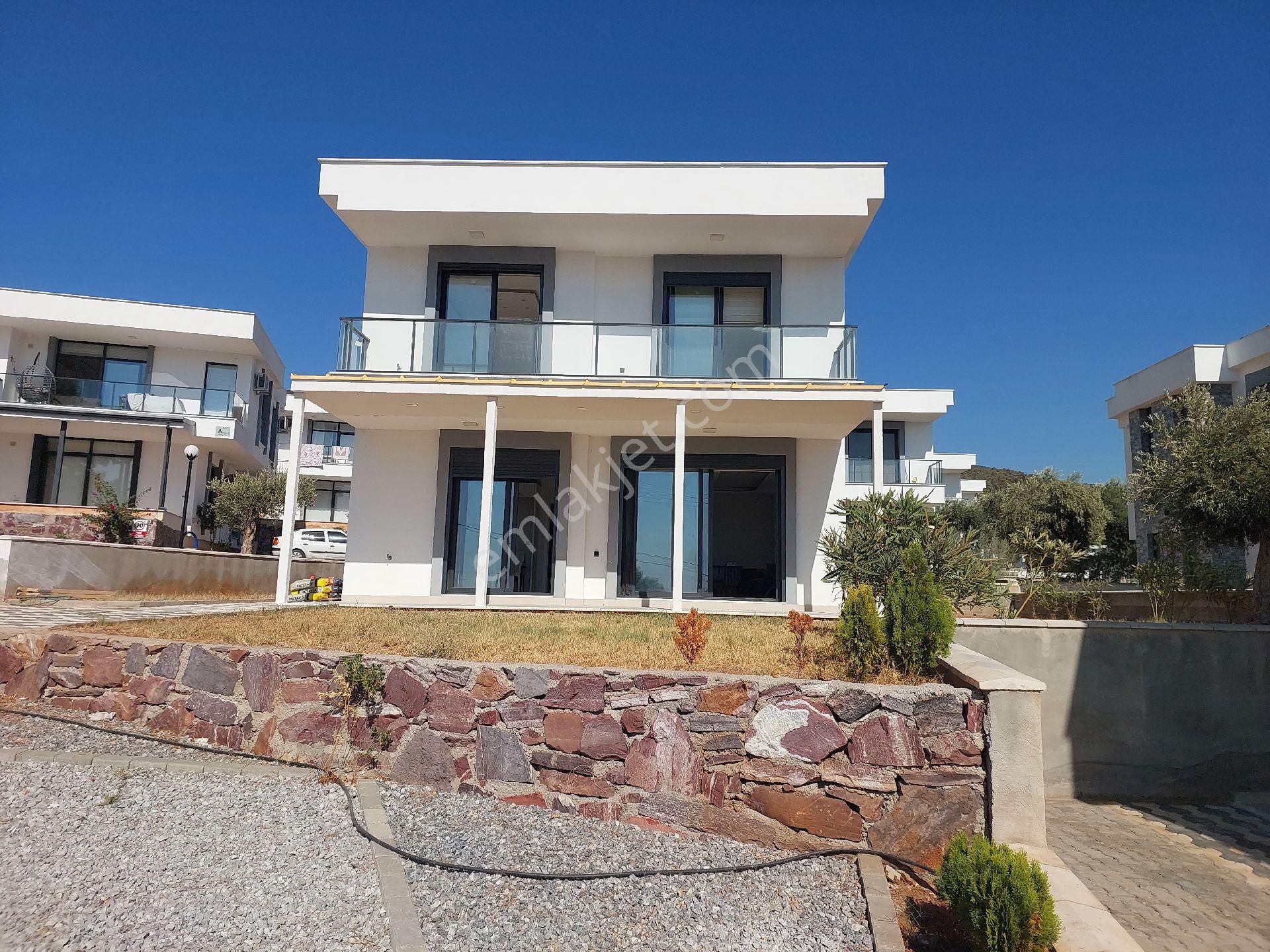 Müstakil3+1 Villa Ayrı Mutfak, Otoparklı Geniş Bahçeli, Ortak 2 Adet Havuz ,kamera Sistemi - Görsel 2