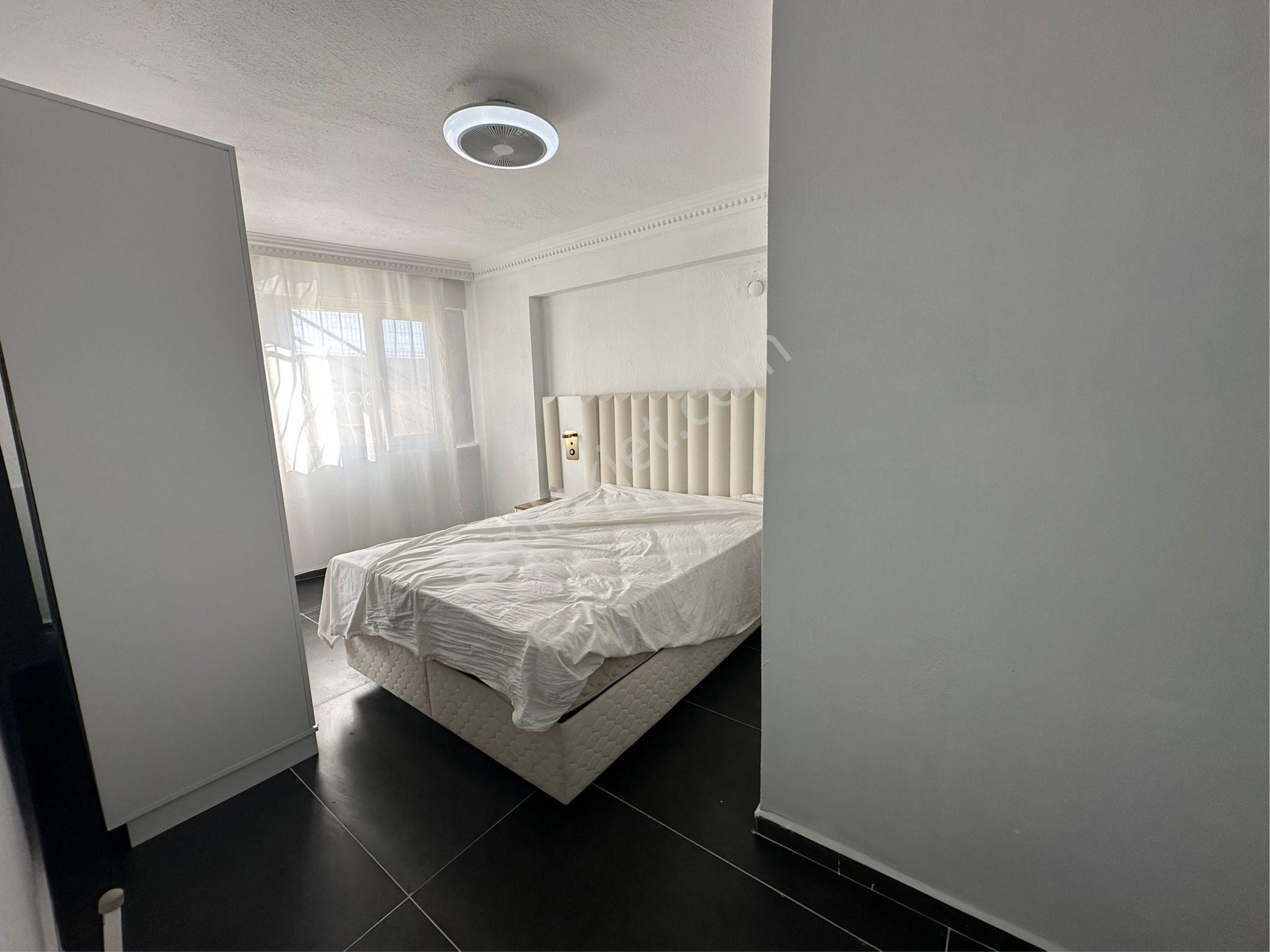 Kuşadası Ege Mahallesi’nde Denize Yakın Yenilenmiş 3+1 Daire - Görsel 18