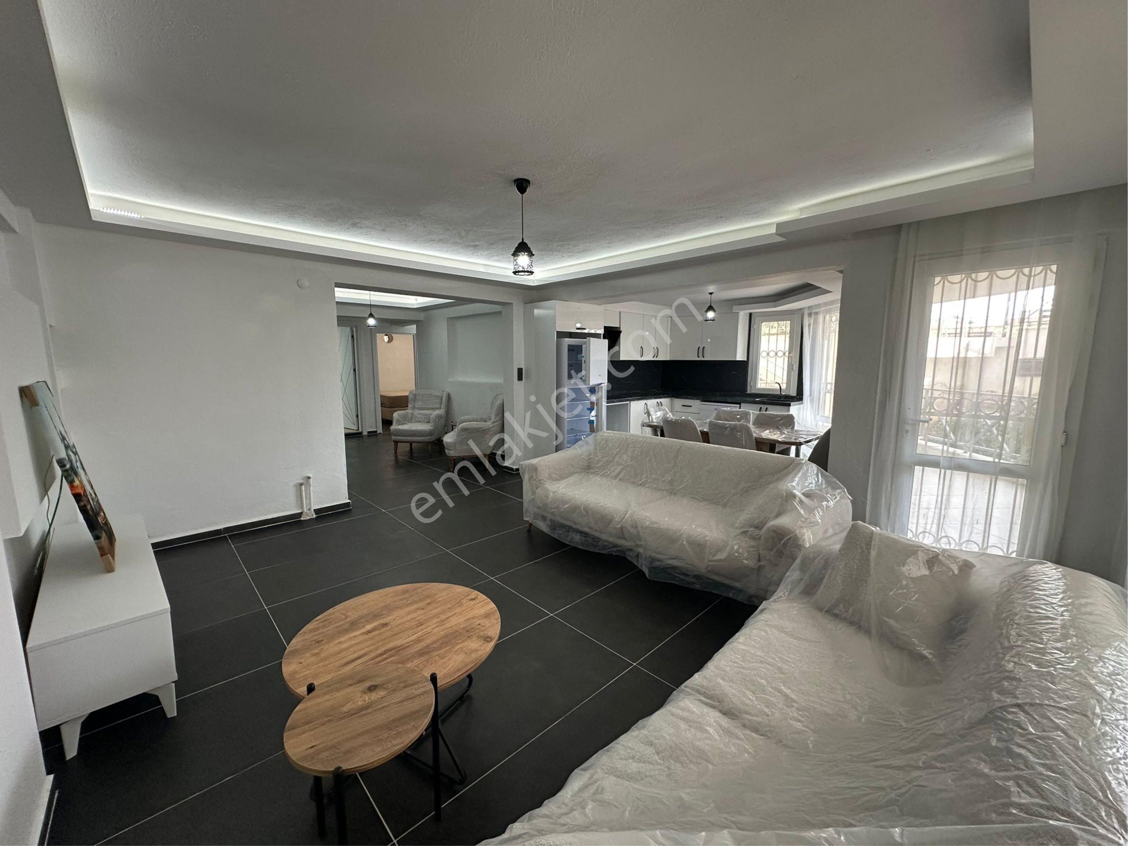 Kuşadası Ege Mahallesi’nde Denize Yakın Yenilenmiş 3+1 Daire - Görsel 7