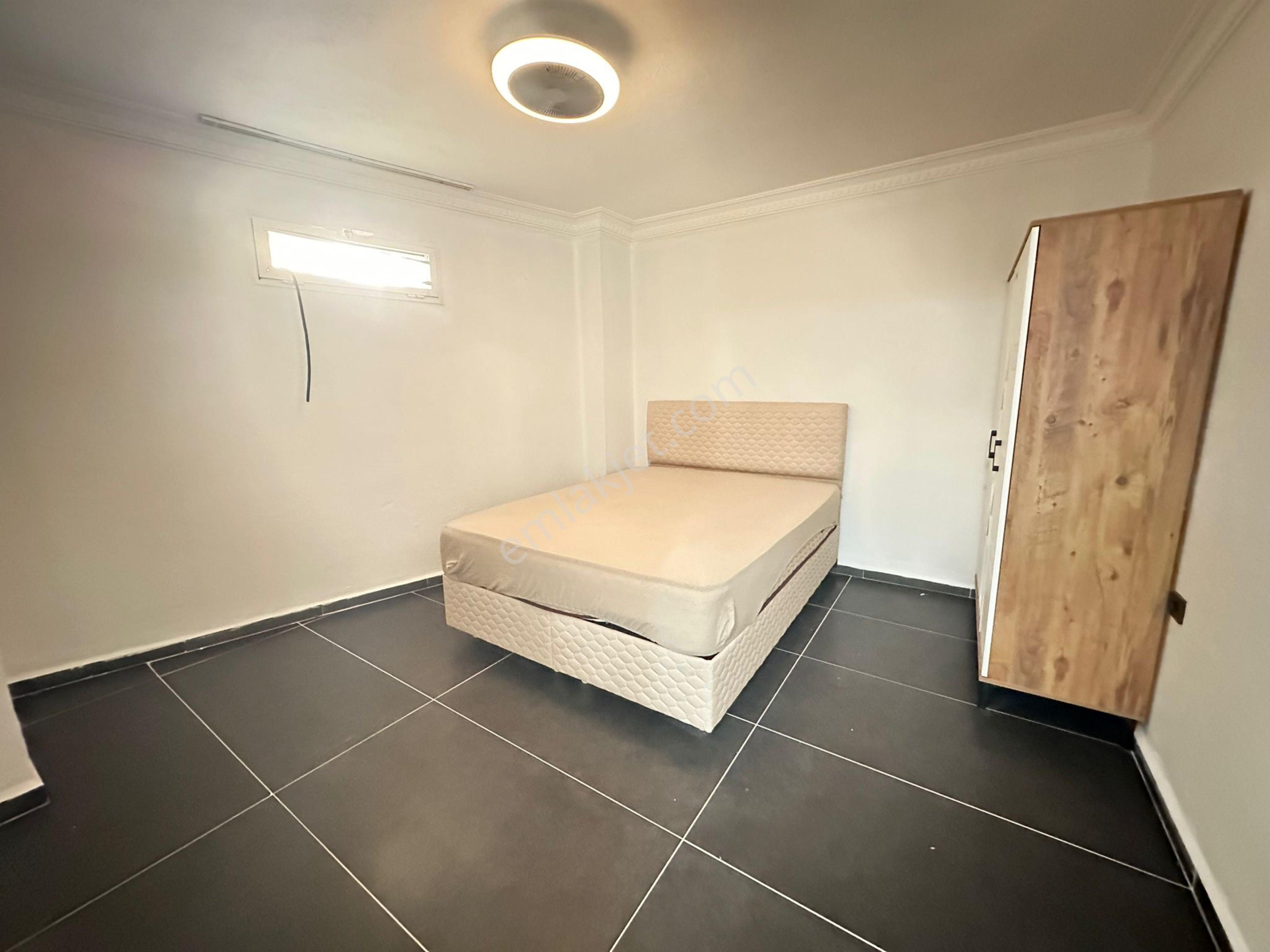 Kuşadası Ege Mahallesi’nde Denize Yakın Yenilenmiş 3+1 Daire - Görsel 15