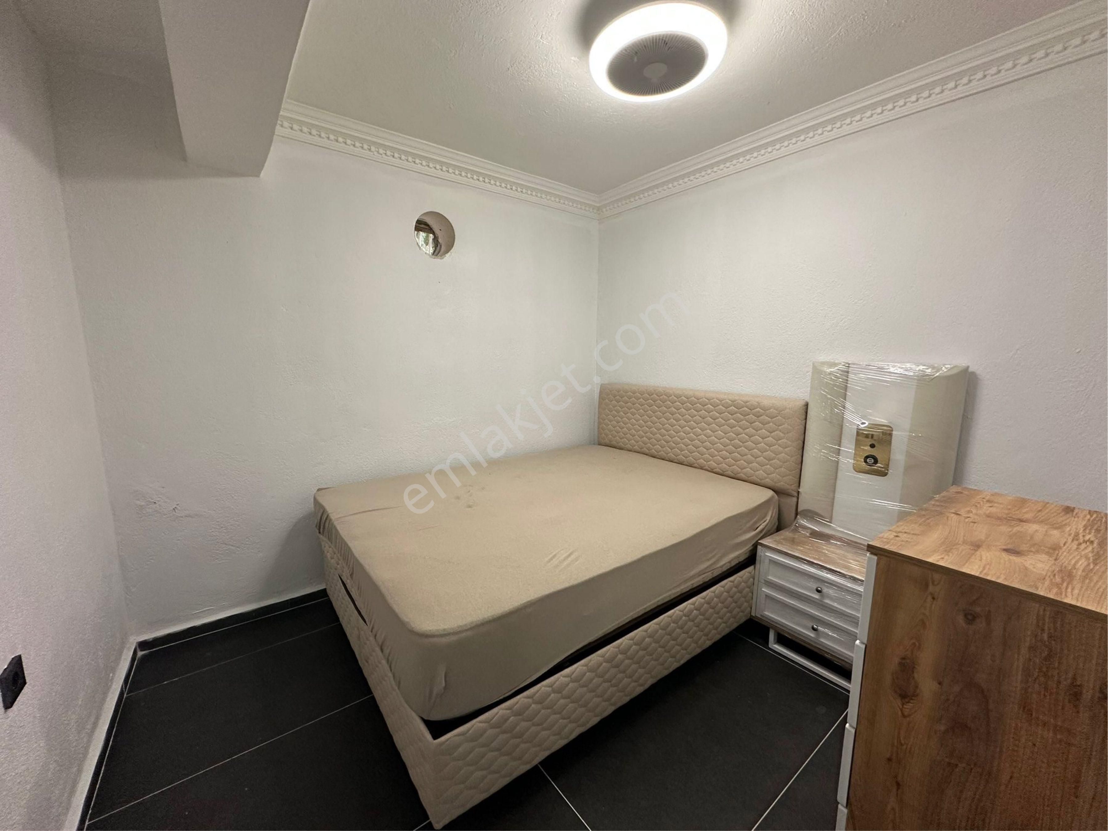 Kuşadası Ege Mahallesi’nde Denize Yakın Yenilenmiş 3+1 Daire - Görsel 16