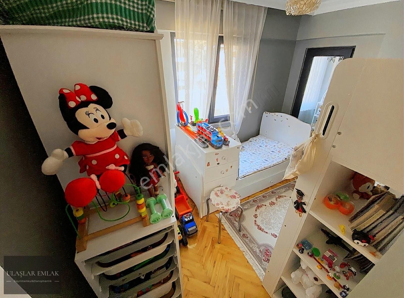 Çakmak Mh. İçi Yenilenmiş Harika Konumda Satılık 3+1 130 M Daire - Görsel 21