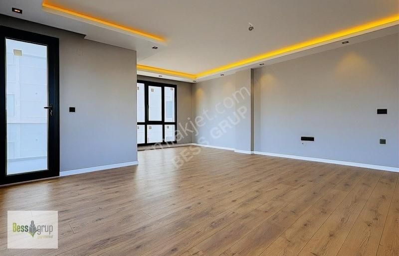 Beylikdüzü'nde Geniş Balkonlu 3+1 Site İçerisinde Satılık Daire. - Görsel 23