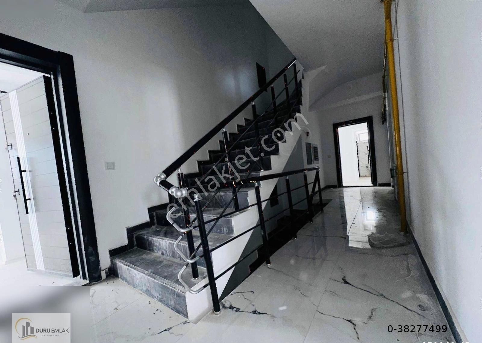 Körfezde Geniş Kullanım Aydınlık Köşe Başı 1+1 Satılık Daire - Görsel 2