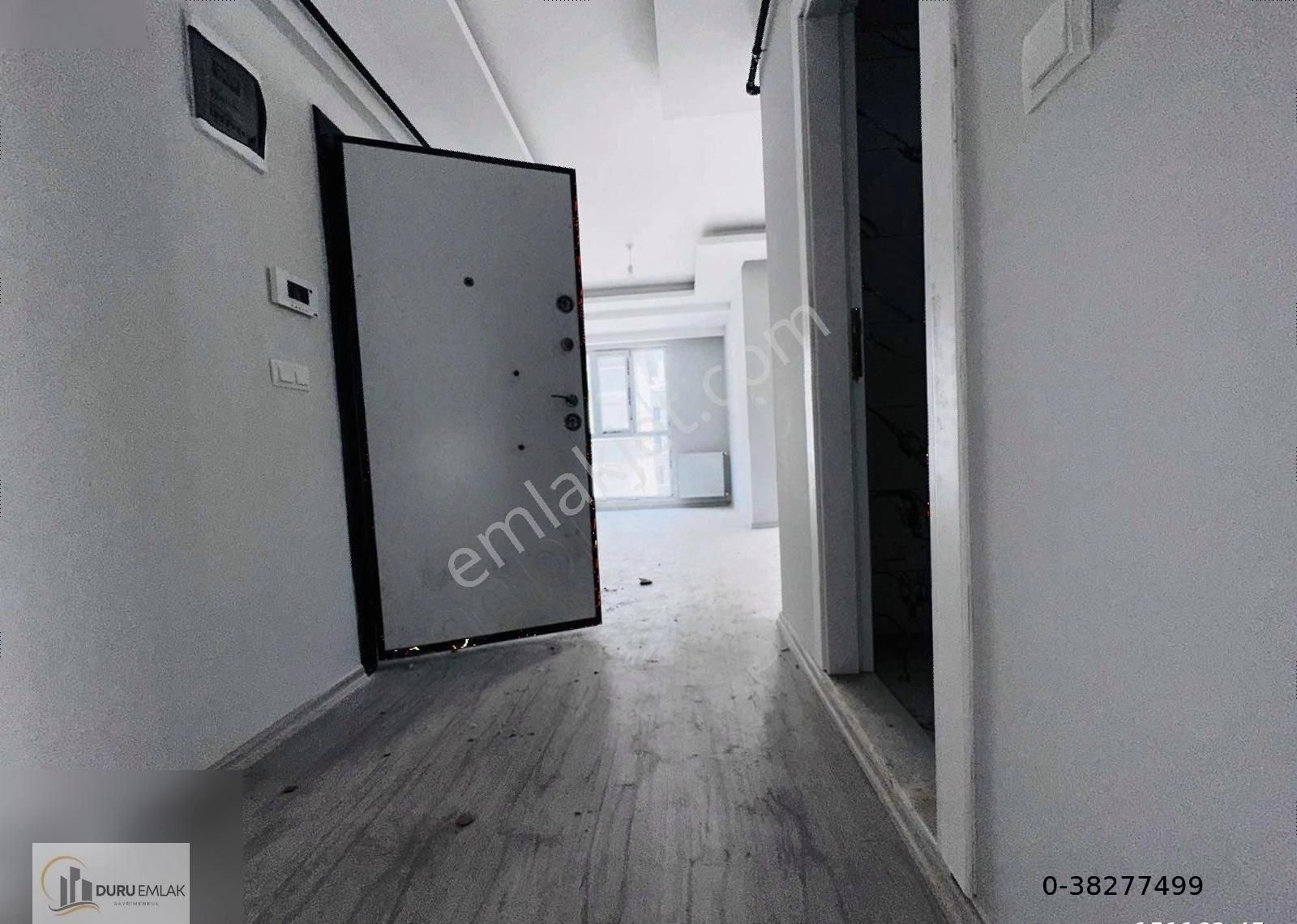 Körfezde Geniş Kullanım Aydınlık Köşe Başı 1+1 Satılık Daire - Görsel 3