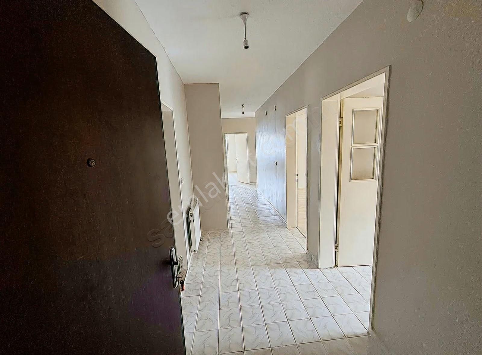 Korucuk Merkez Bim Market Arkası Kiralık 3+1 Temiz Daire - Görsel 15