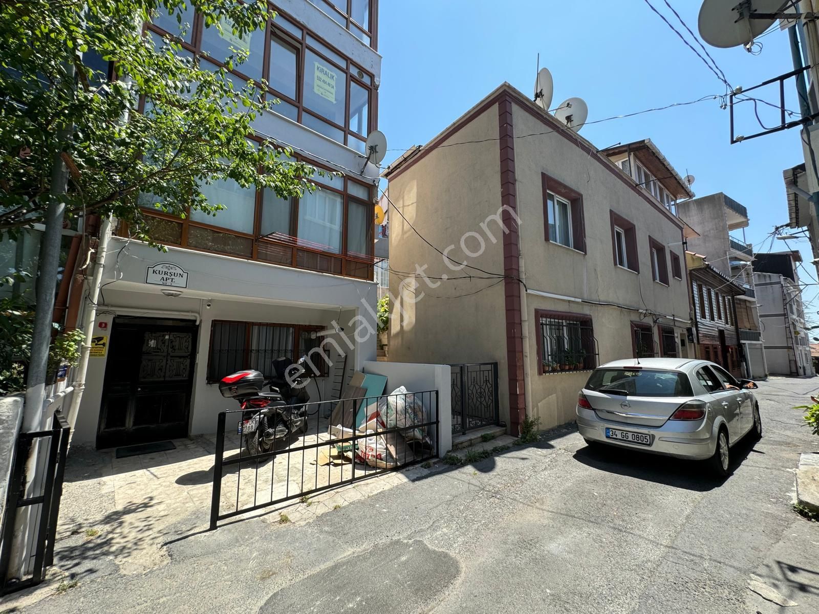 Sarıyer Merkez'de Sahile Yürüme Mesafesinde 2+1 Balkonlu Daire - Görsel 31
