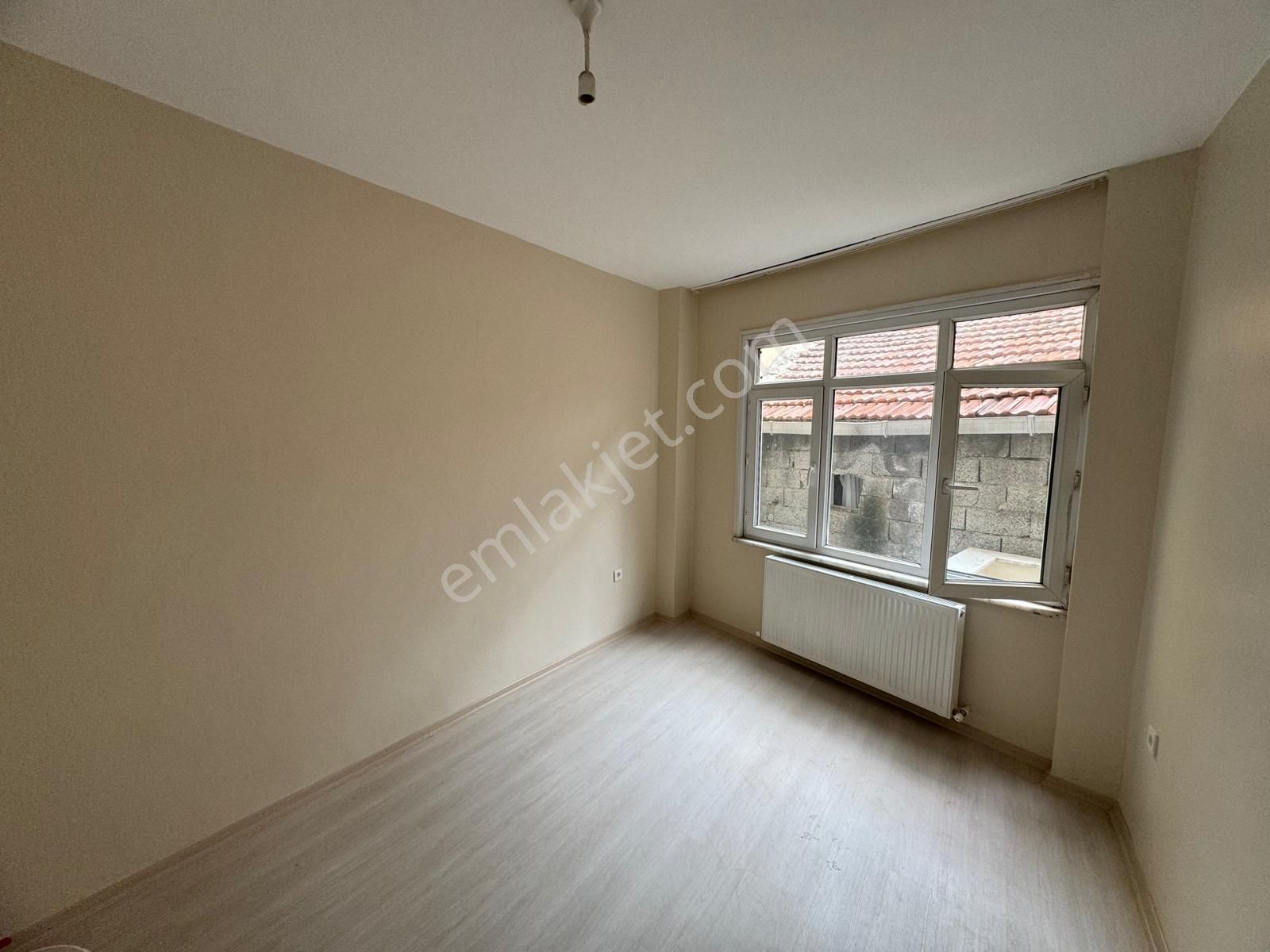 Sarıyer Merkez'de Sahile Yürüme Mesafesinde 2+1 Balkonlu Daire - Görsel 11