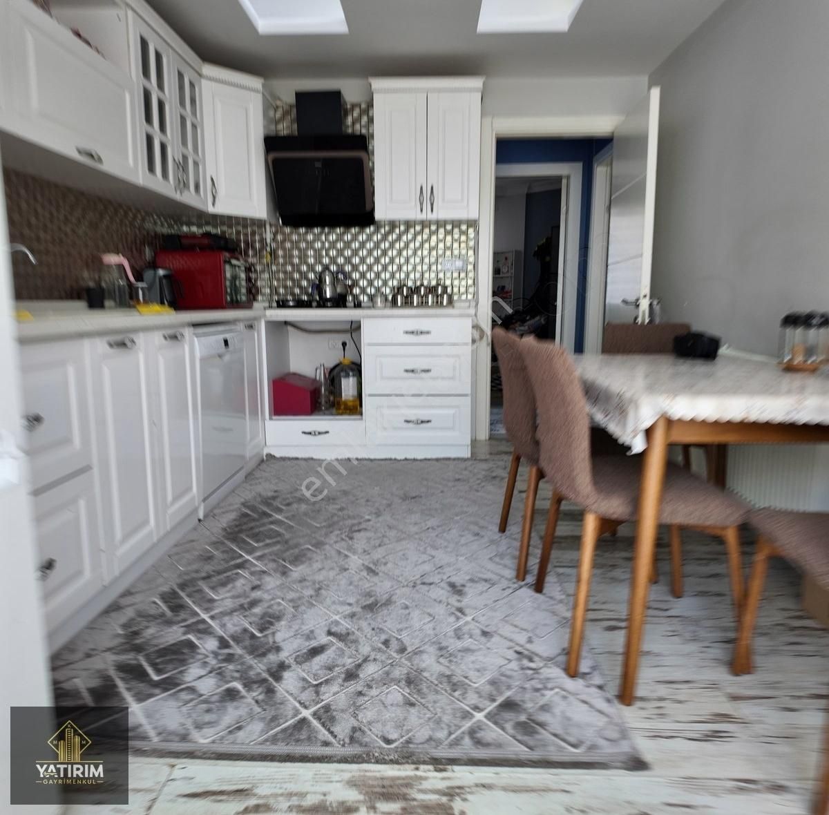 Nakliye Caddesi Sevgi Yolunda Bakımlı 130 M2 Arakat 3+1 Daire - Görsel 9