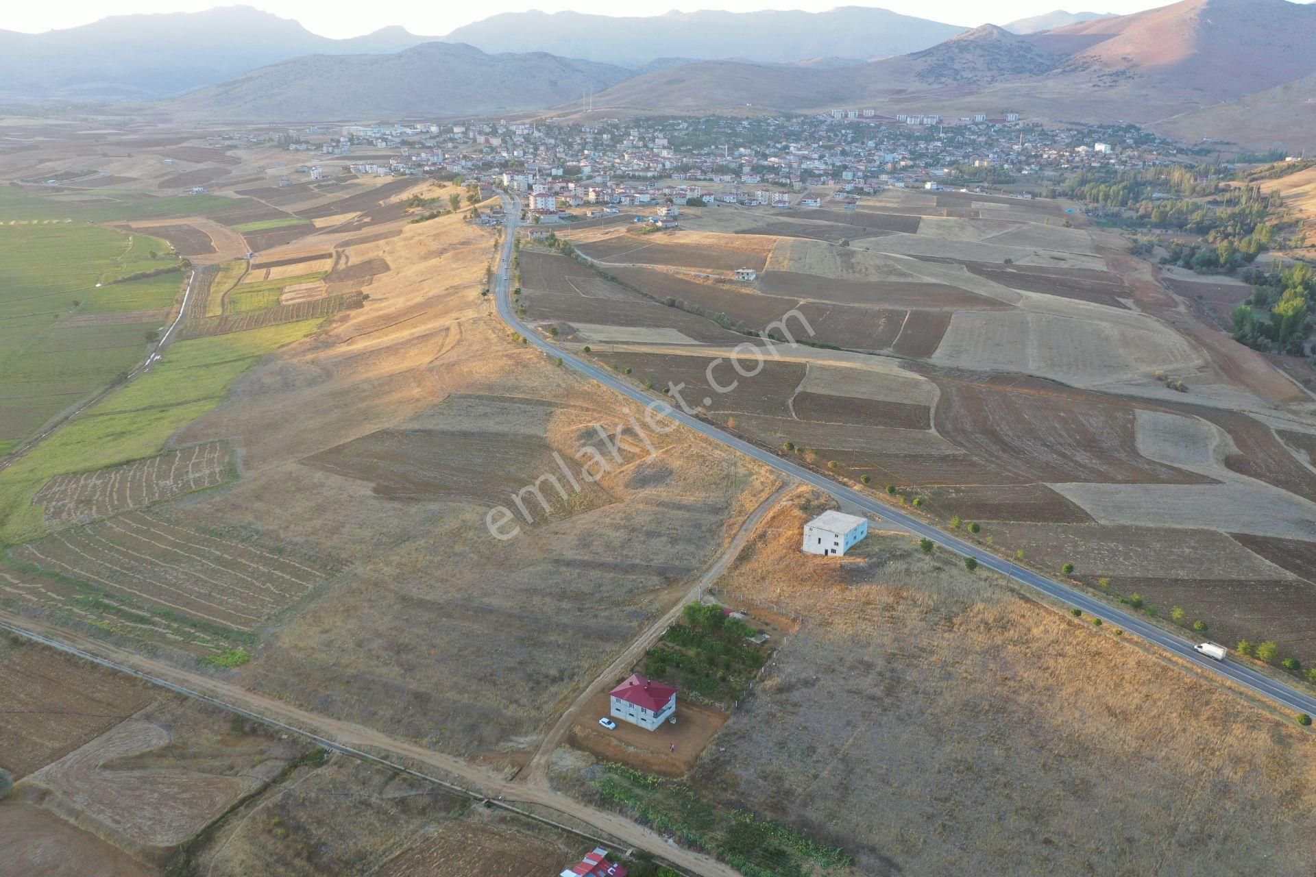 Satılık Oturuma Hazır 2 Katlı Geniş Bahçeli Doğa Manzaralı Satılık Müstakil Ev - Görsel 32