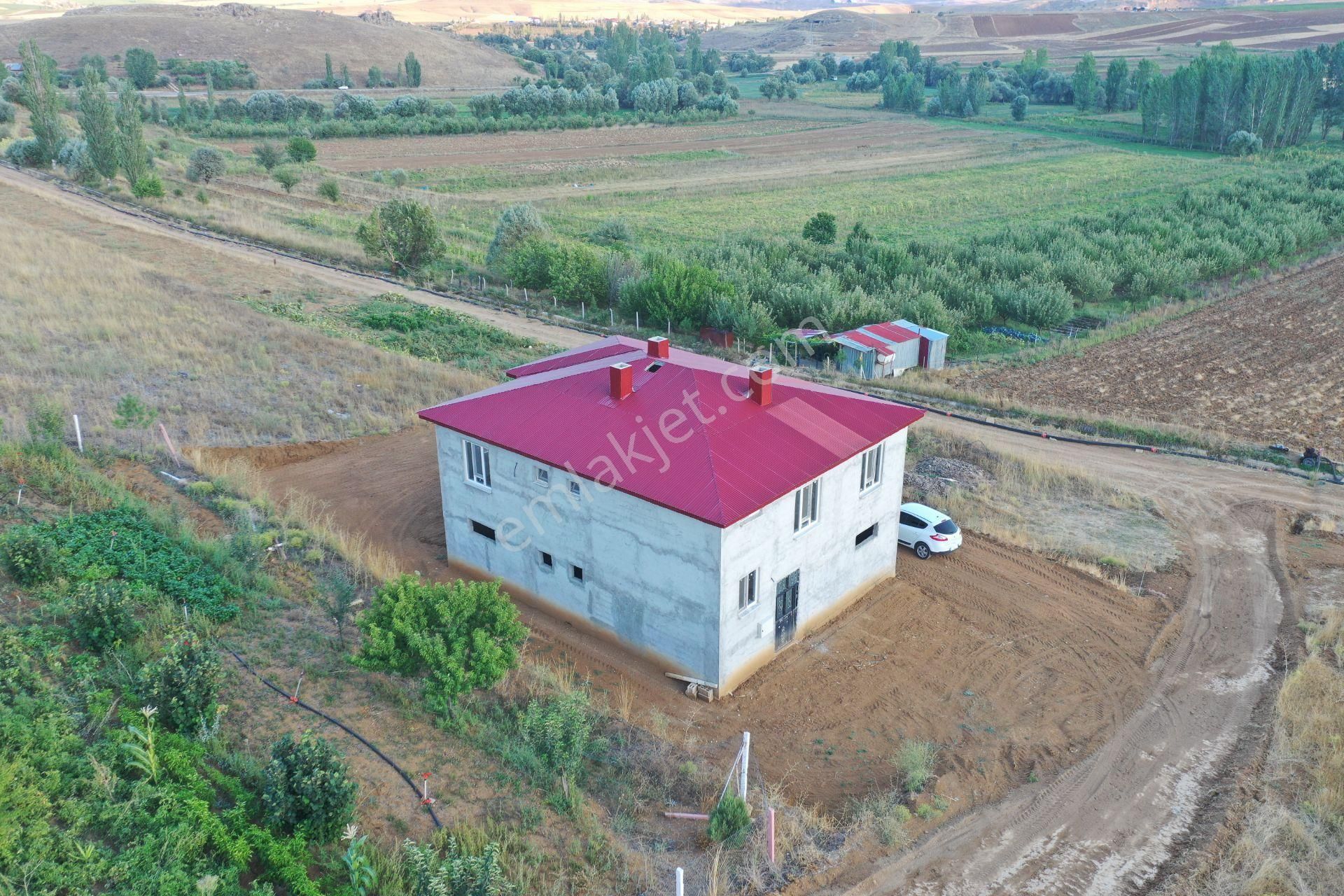 Satılık Oturuma Hazır 2 Katlı Geniş Bahçeli Doğa Manzaralı Satılık Müstakil Ev - Görsel 31