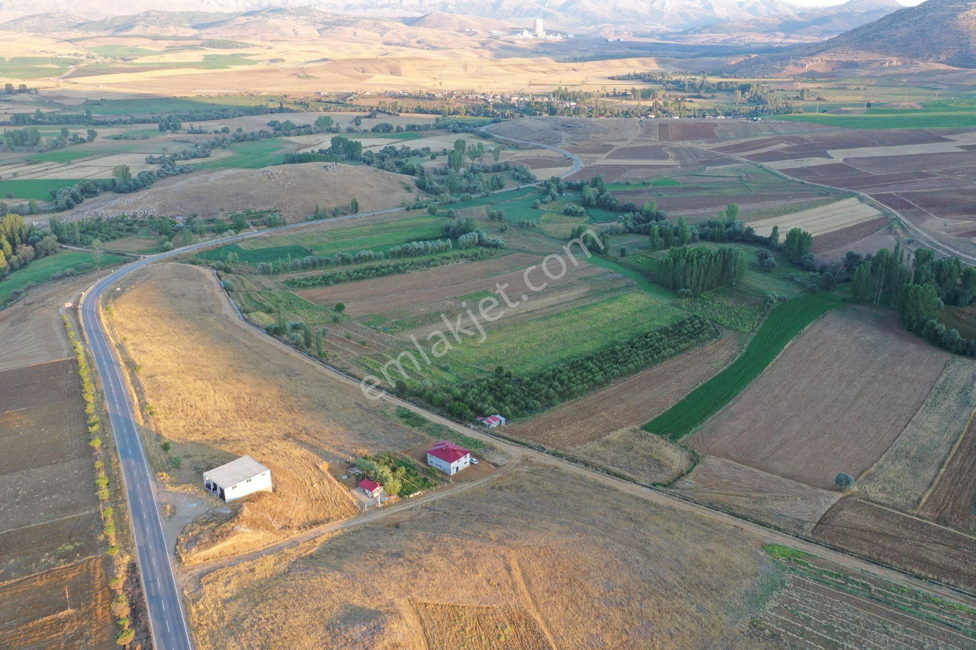 Satılık Oturuma Hazır 2 Katlı Geniş Bahçeli Doğa Manzaralı Satılık Müstakil Ev - Görsel 28