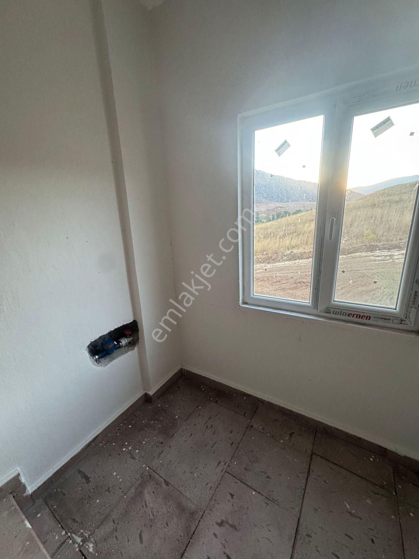 Satılık Oturuma Hazır 2 Katlı Geniş Bahçeli Doğa Manzaralı Satılık Müstakil Ev - Görsel 3