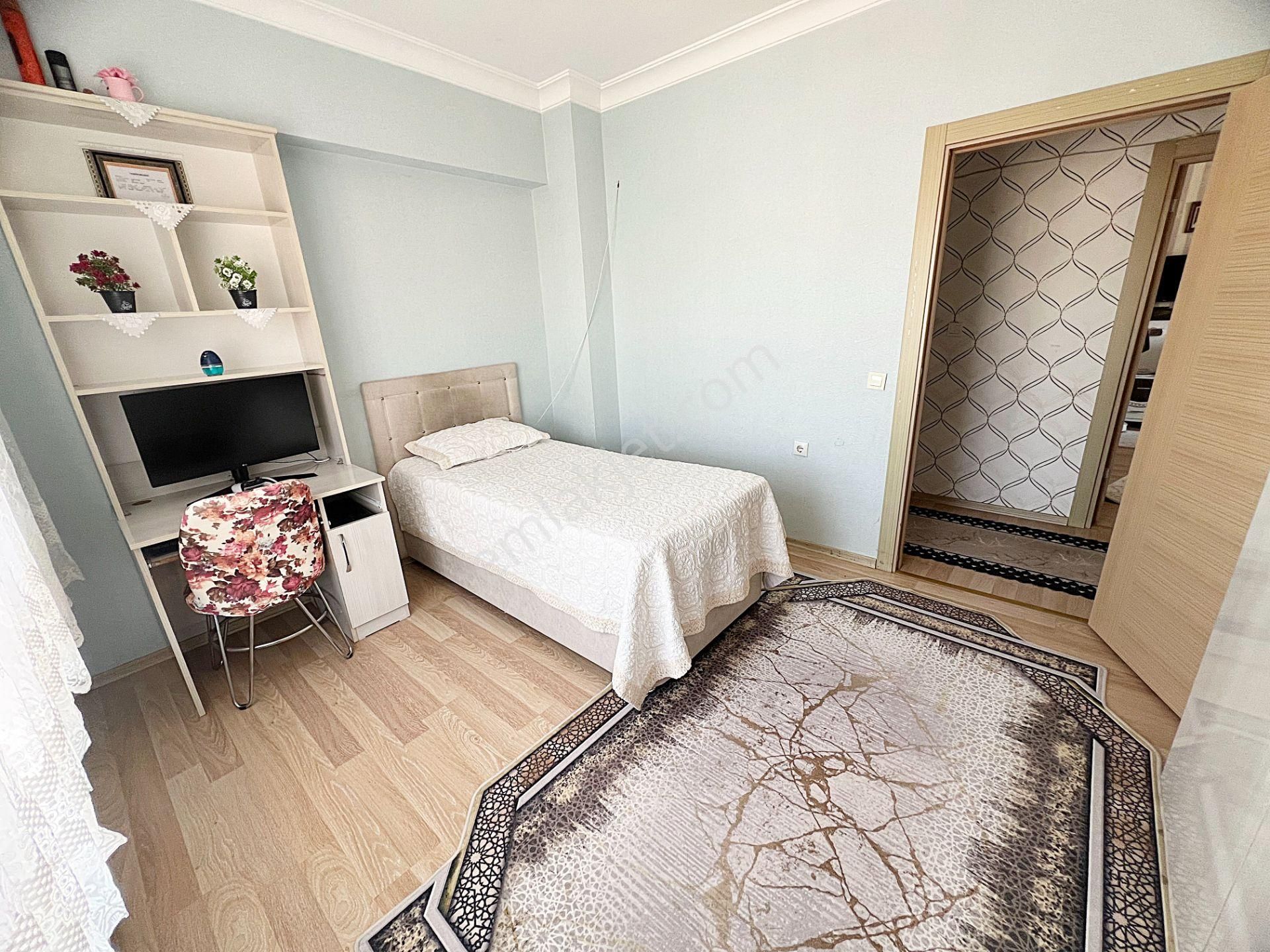 Güzelyakada Manzaralı 9. Kat Ful Yapılı Çift Asansör Geniş 4+1 Daire - Görsel 21