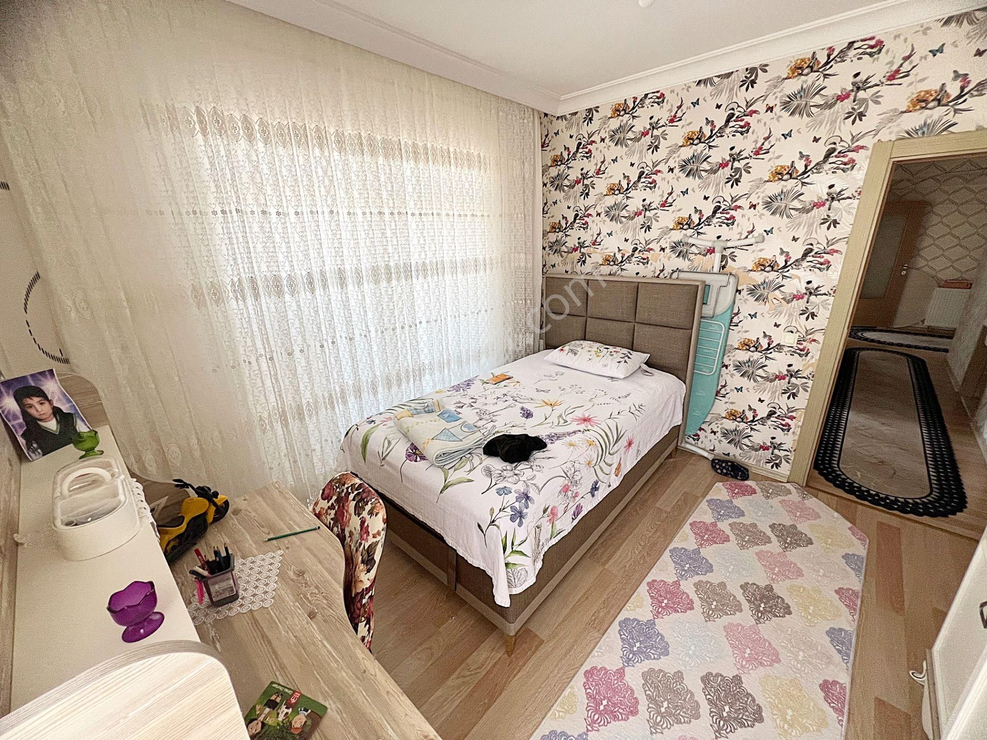 Güzelyakada Manzaralı 9. Kat Ful Yapılı Çift Asansör Geniş 4+1 Daire - Görsel 23