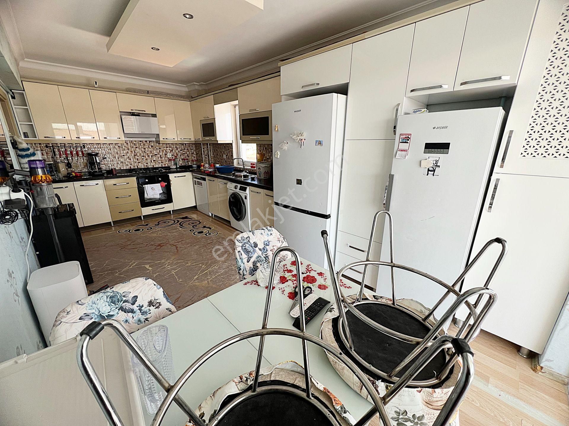 Güzelyakada Manzaralı 9. Kat Ful Yapılı Çift Asansör Geniş 4+1 Daire - Görsel 3