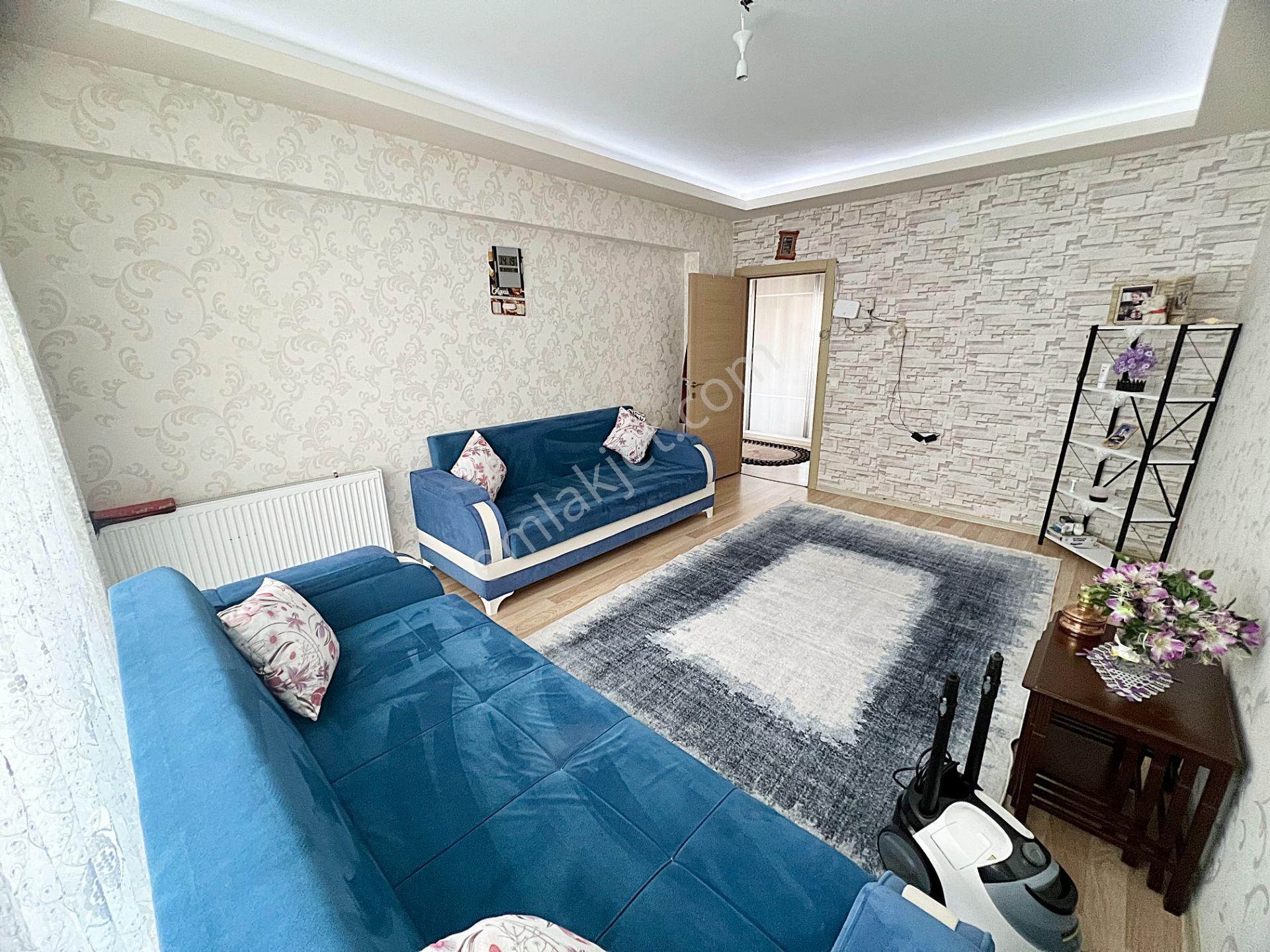 Güzelyakada Manzaralı 9. Kat Ful Yapılı Çift Asansör Geniş 4+1 Daire - Görsel 13