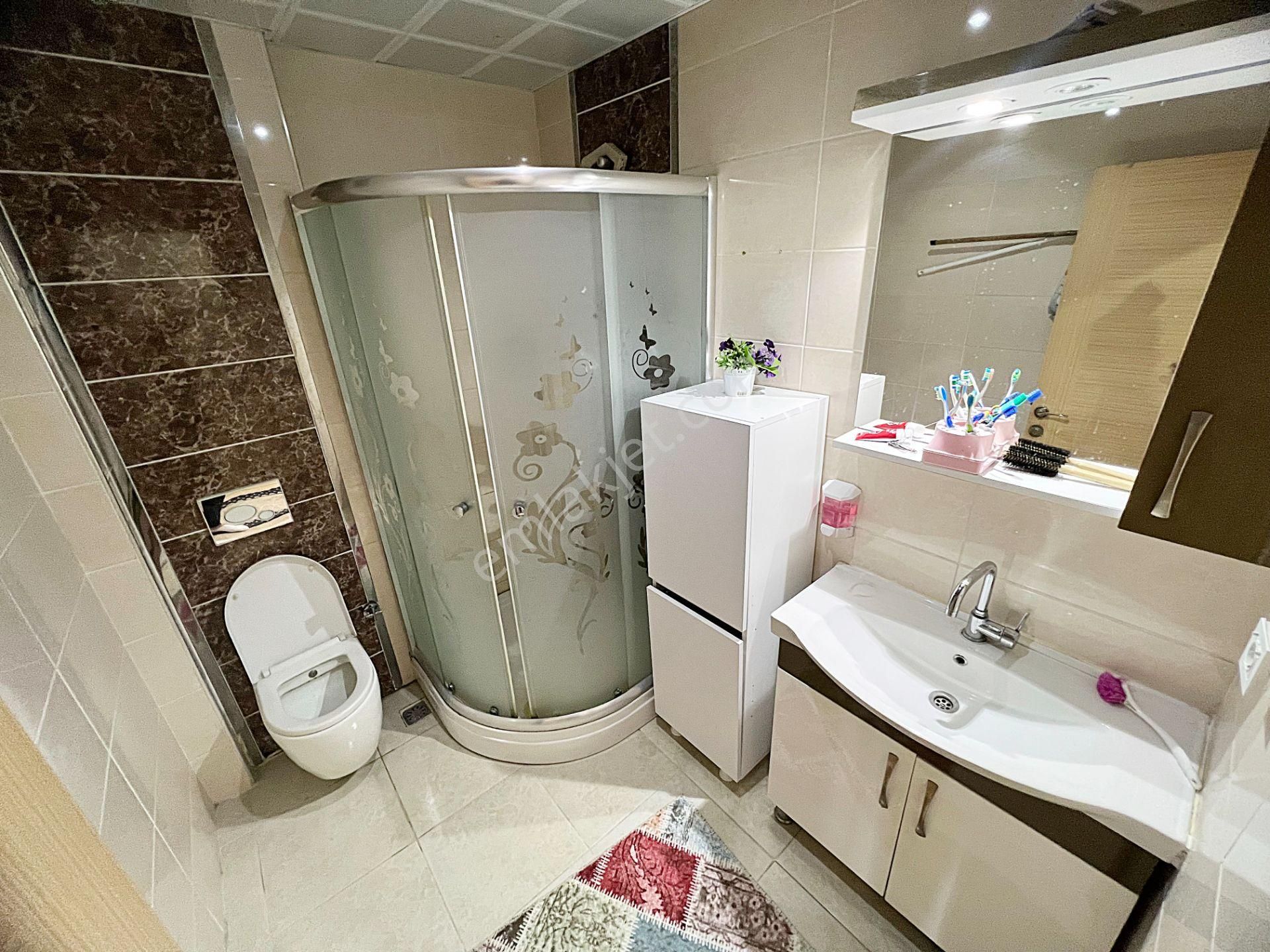 Güzelyakada Manzaralı 9. Kat Ful Yapılı Çift Asansör Geniş 4+1 Daire - Görsel 33