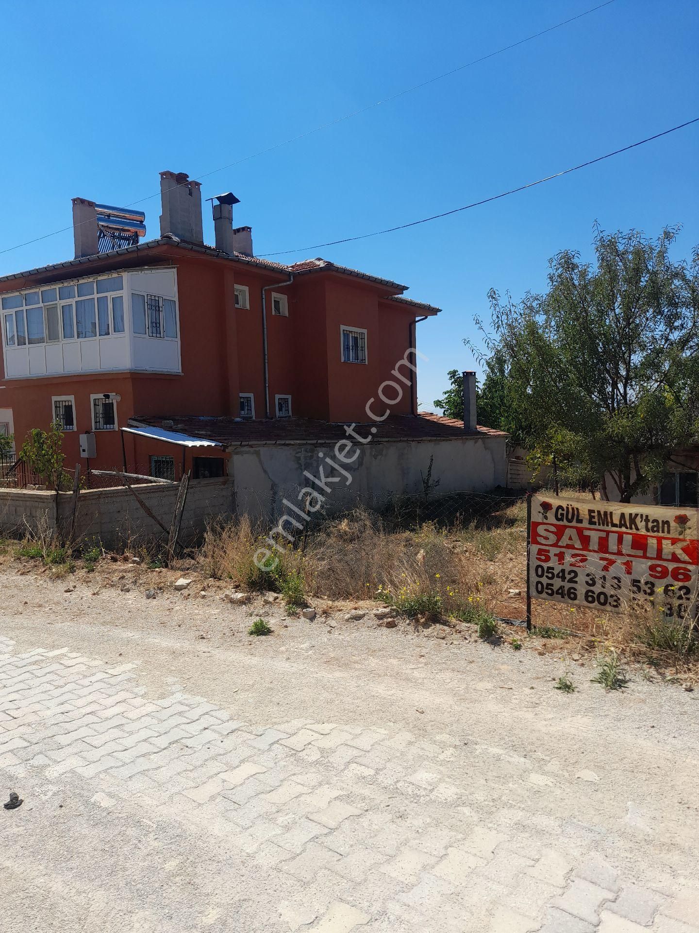 Gül Emlaktan Konya Hüyük İlçesinde Satlık İçerisinde Eski Ev Olan Arsa - Görsel 3