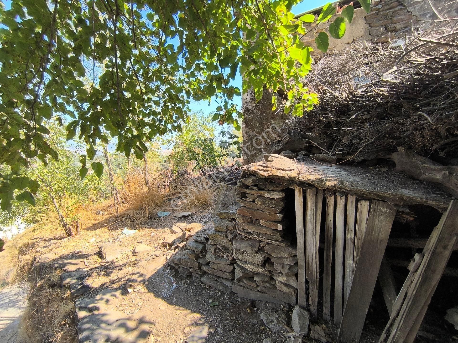Kaçmaz Emlaktan Işıkli Köyünde Satilik Ev - Görsel 9