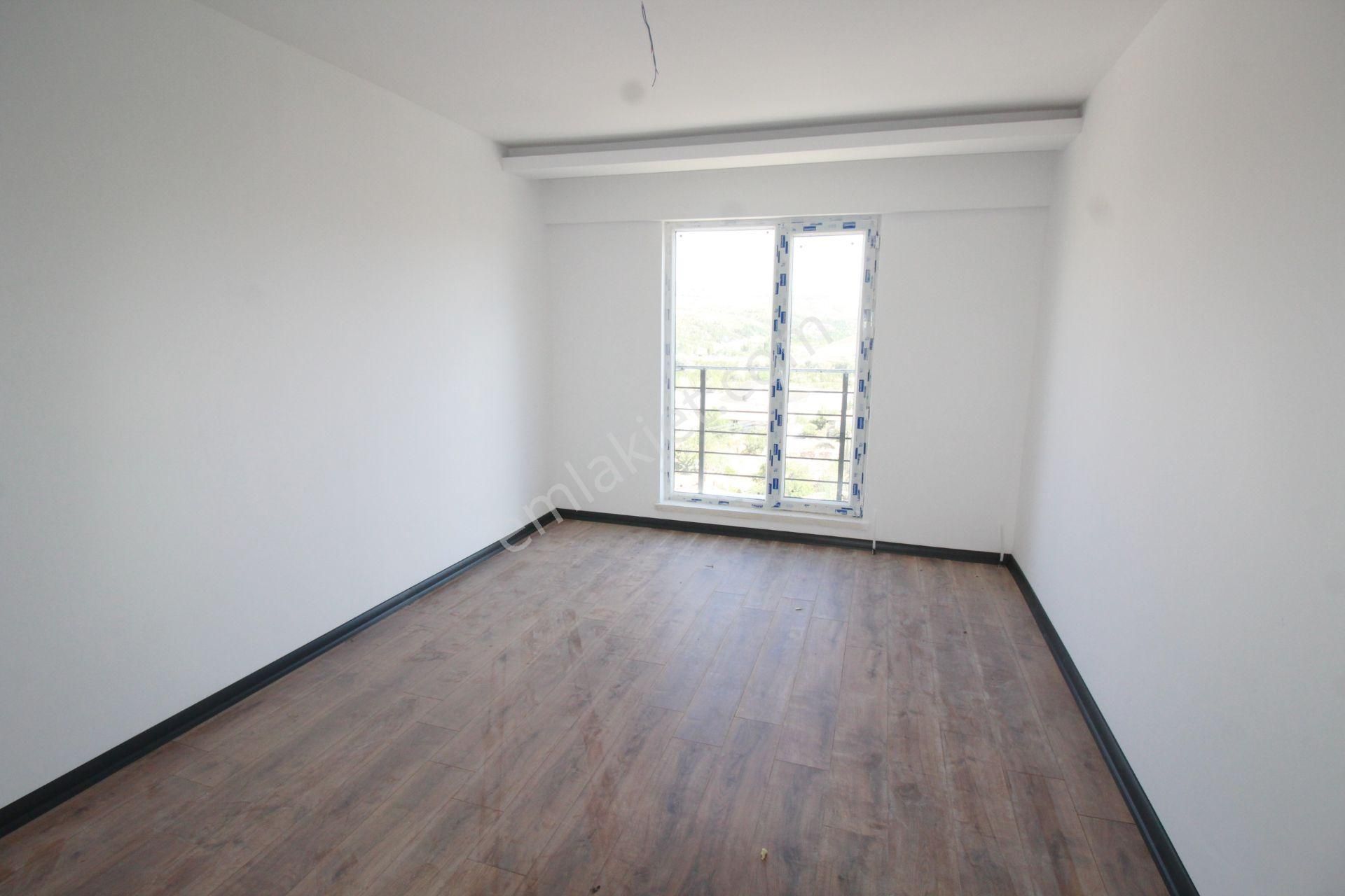 Krc'den Şahapgürler Mah.sağduyu Caddesine 500 M.full Yapılı 4+1 Kiralık - Görsel 14