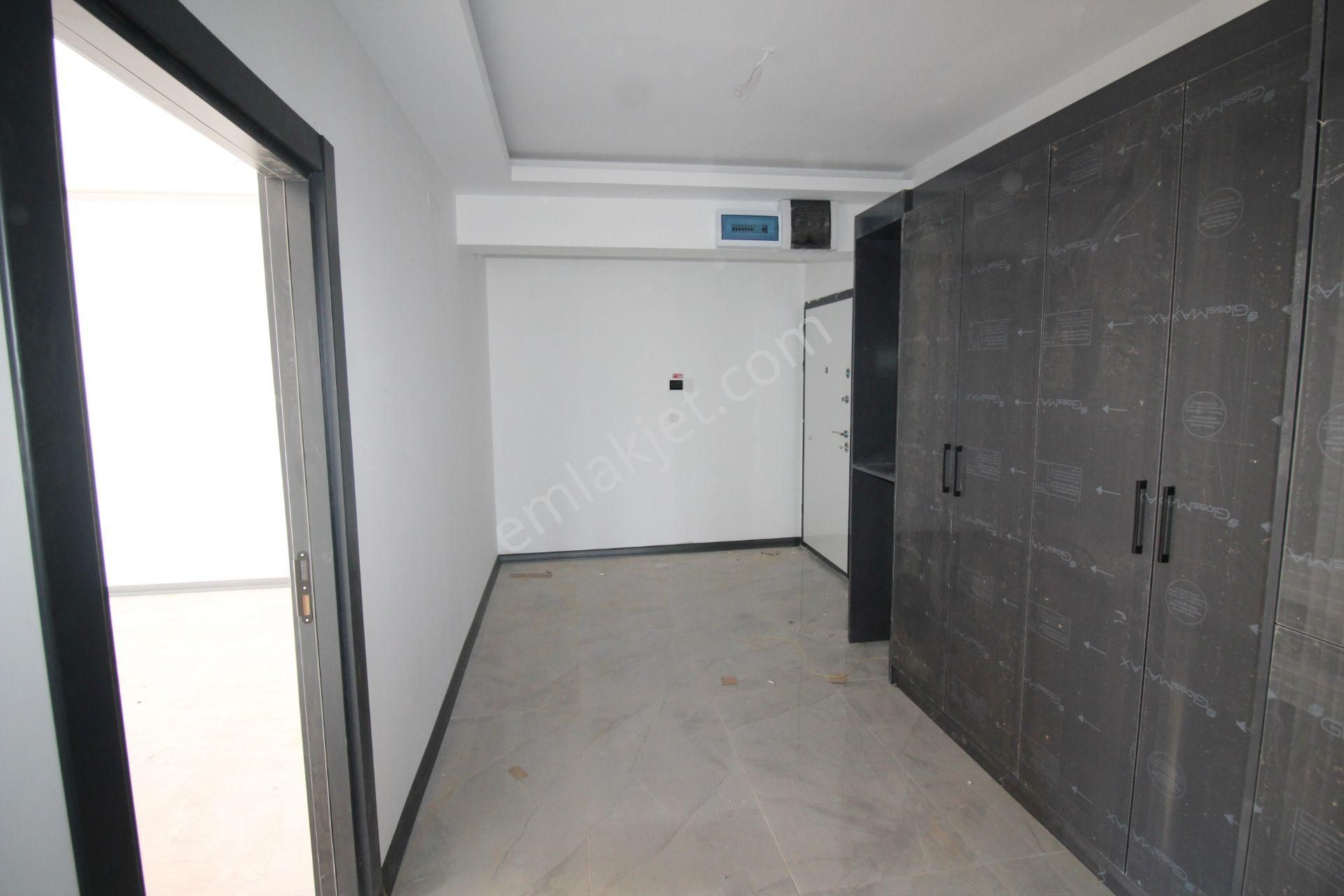 Krc'den Şahapgürler Mah.sağduyu Caddesine 500 M.full Yapılı 4+1 Kiralık - Görsel 21