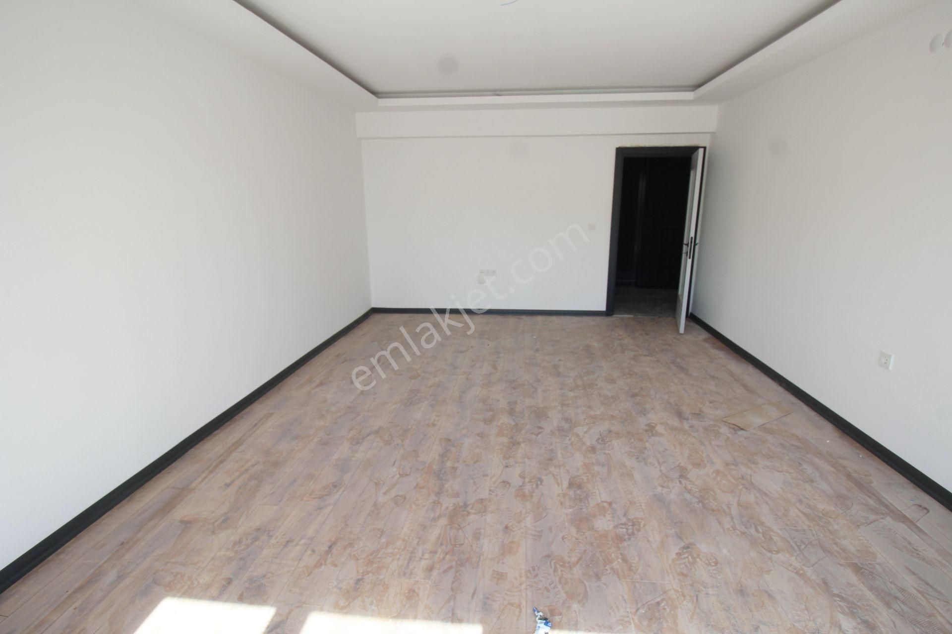 Krc'den Şahapgürler Mah.sağduyu Caddesine 500 M.full Yapılı 4+1 Kiralık - Görsel 7