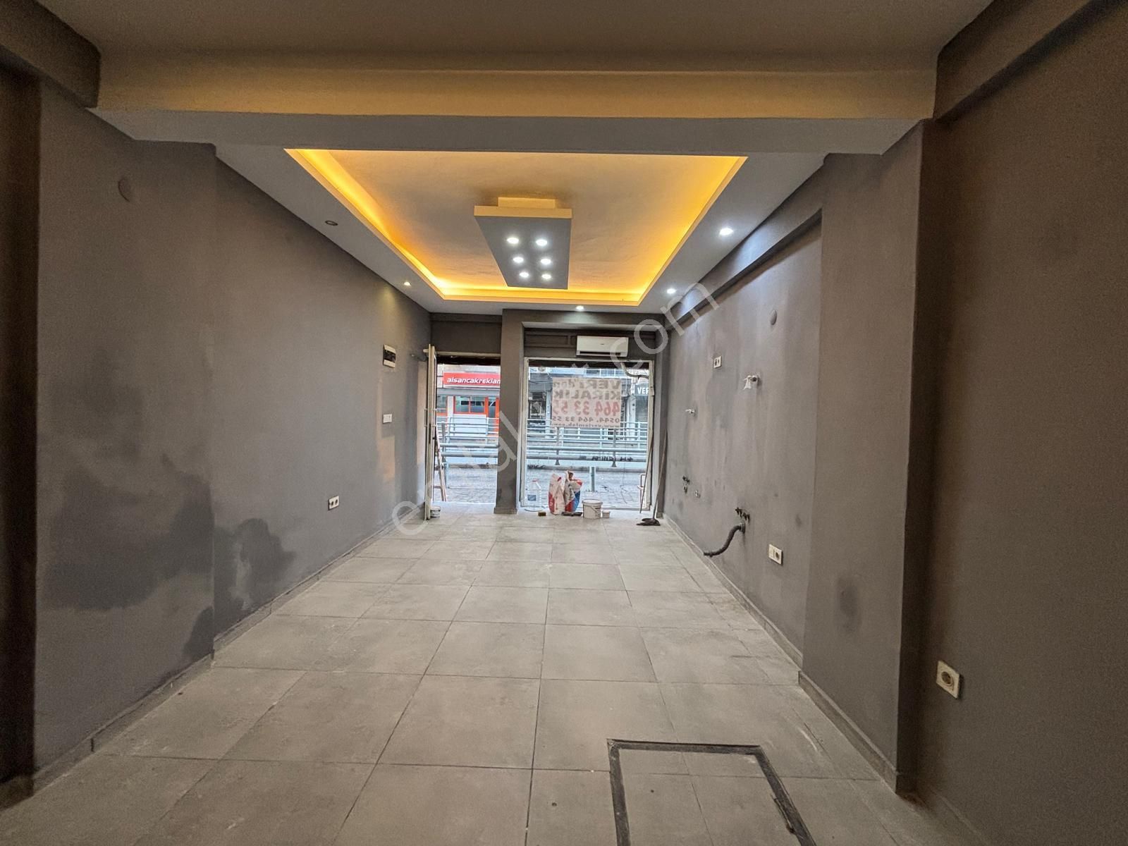 Alsancak Kahramanlar Akıncılar Cadesi 35m2 Wc Li Otomatik Kepenkli Kiralık Dükkan - Görsel 6